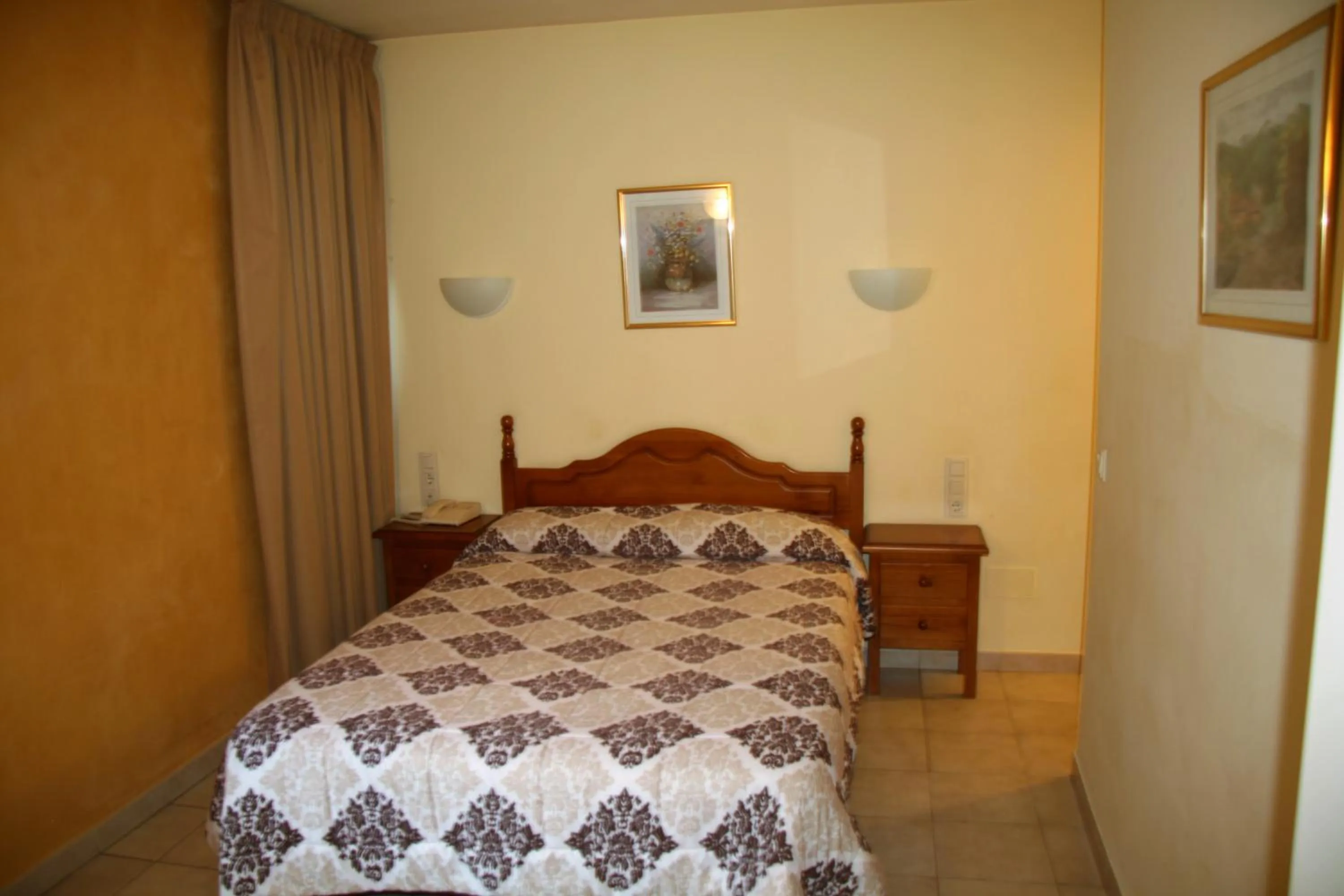 Bedroom, Bed in Hotel Sucara