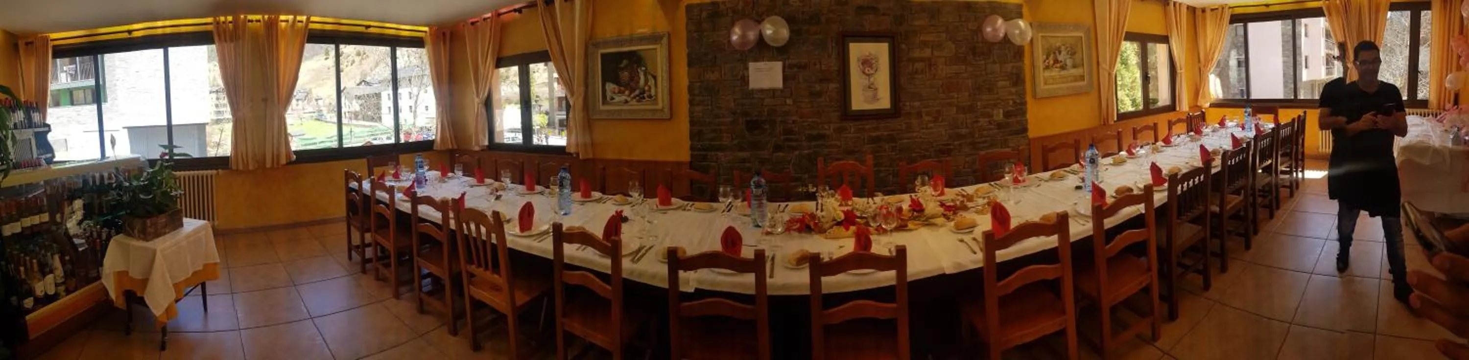 Restaurant/places to eat in Hotel Sucara