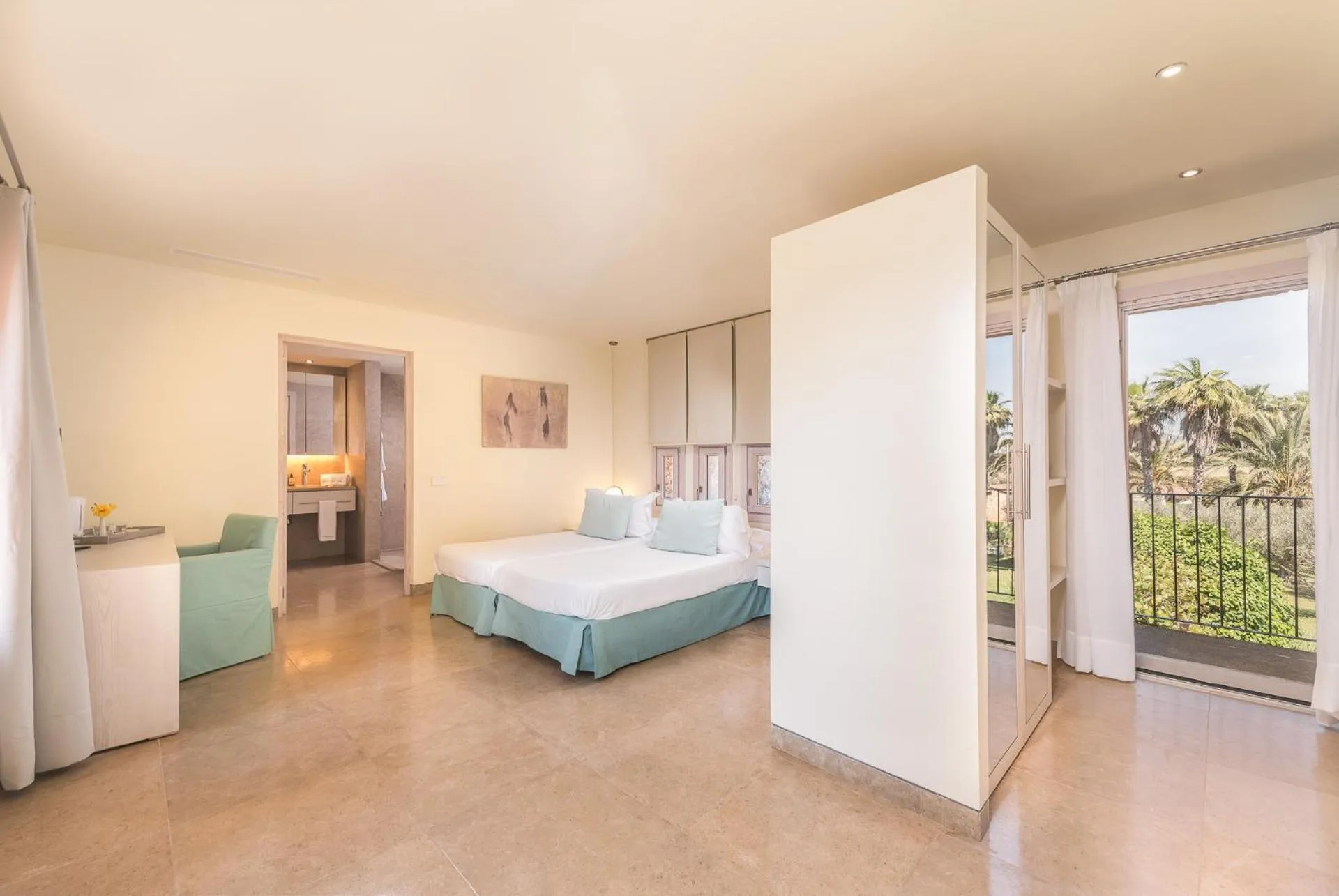 Photo of the whole room, Bed in Hotel Sa Franquesa Nova