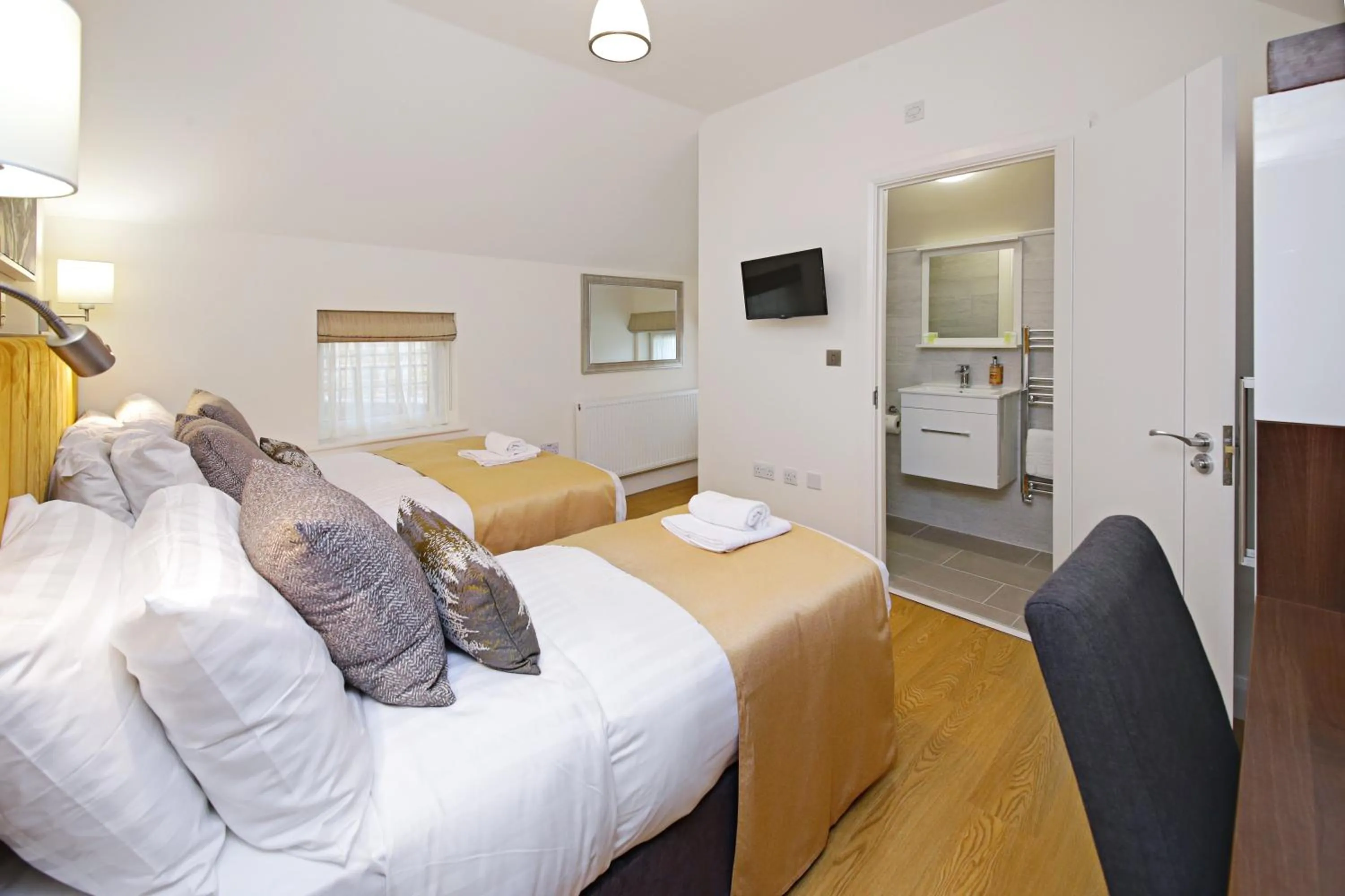 Bedroom, Bed in Imperial Guest House Ltd.