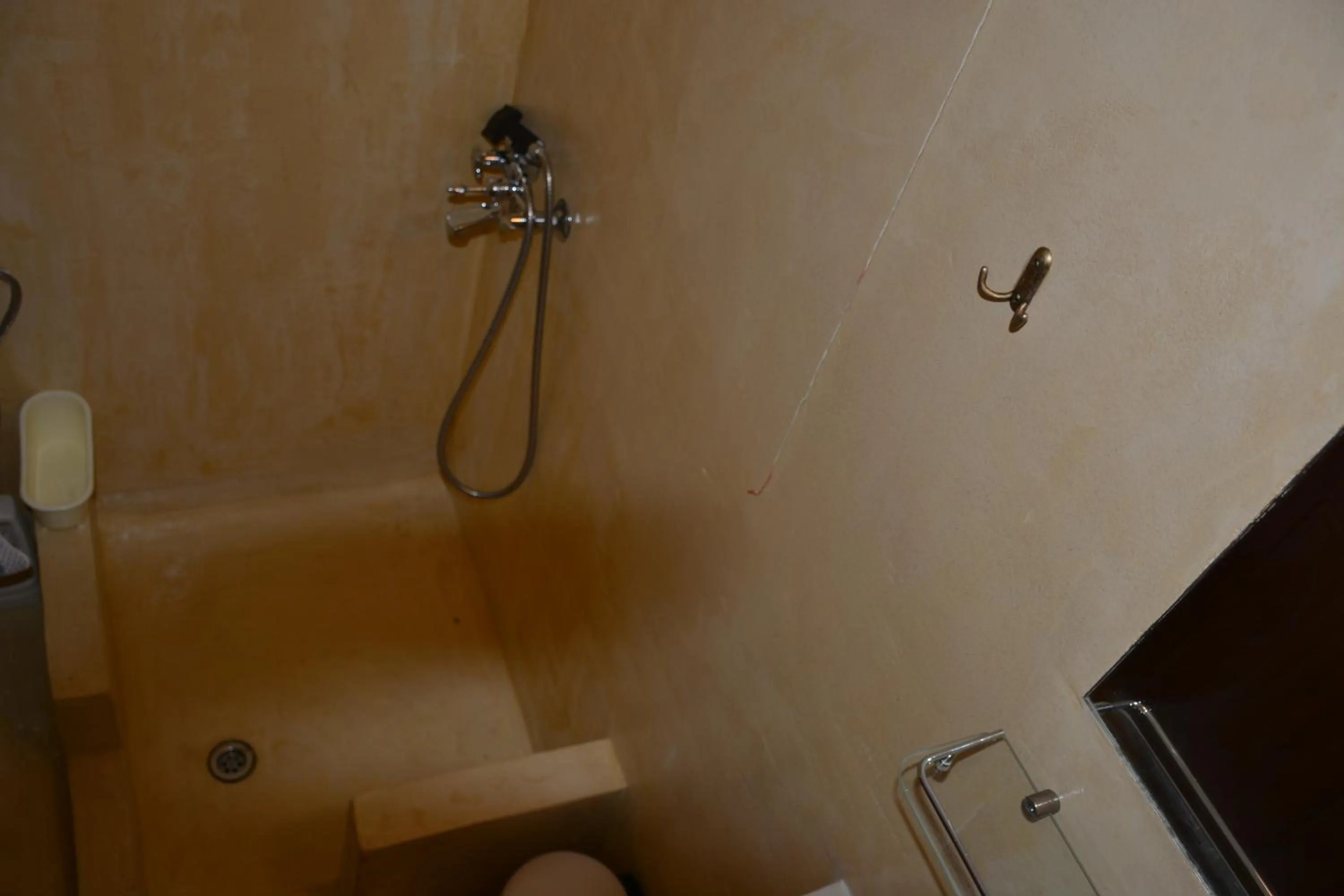 Bathroom in Aristotelis