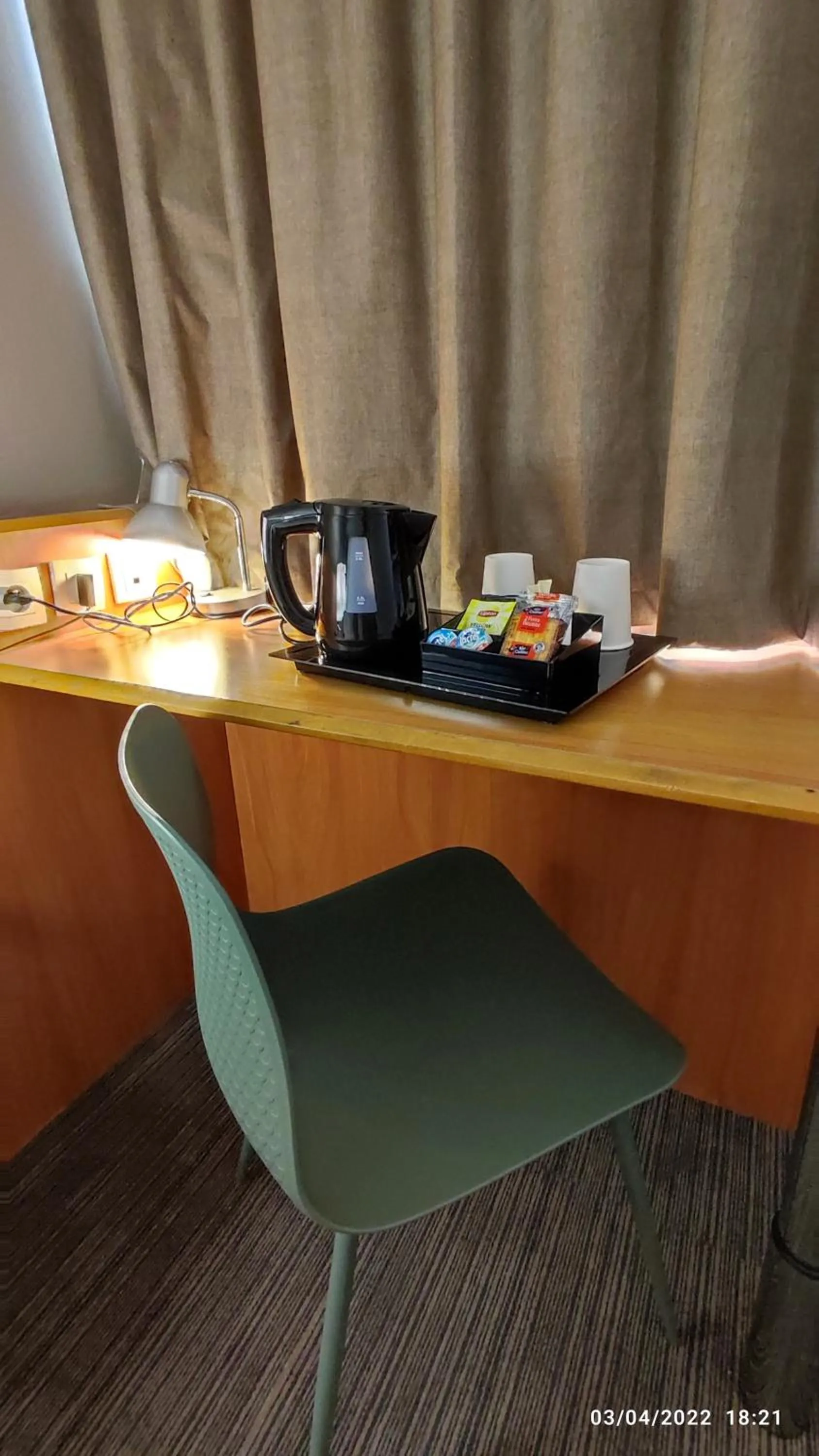 Coffee/tea facilities in Kyriad Martigues Sud