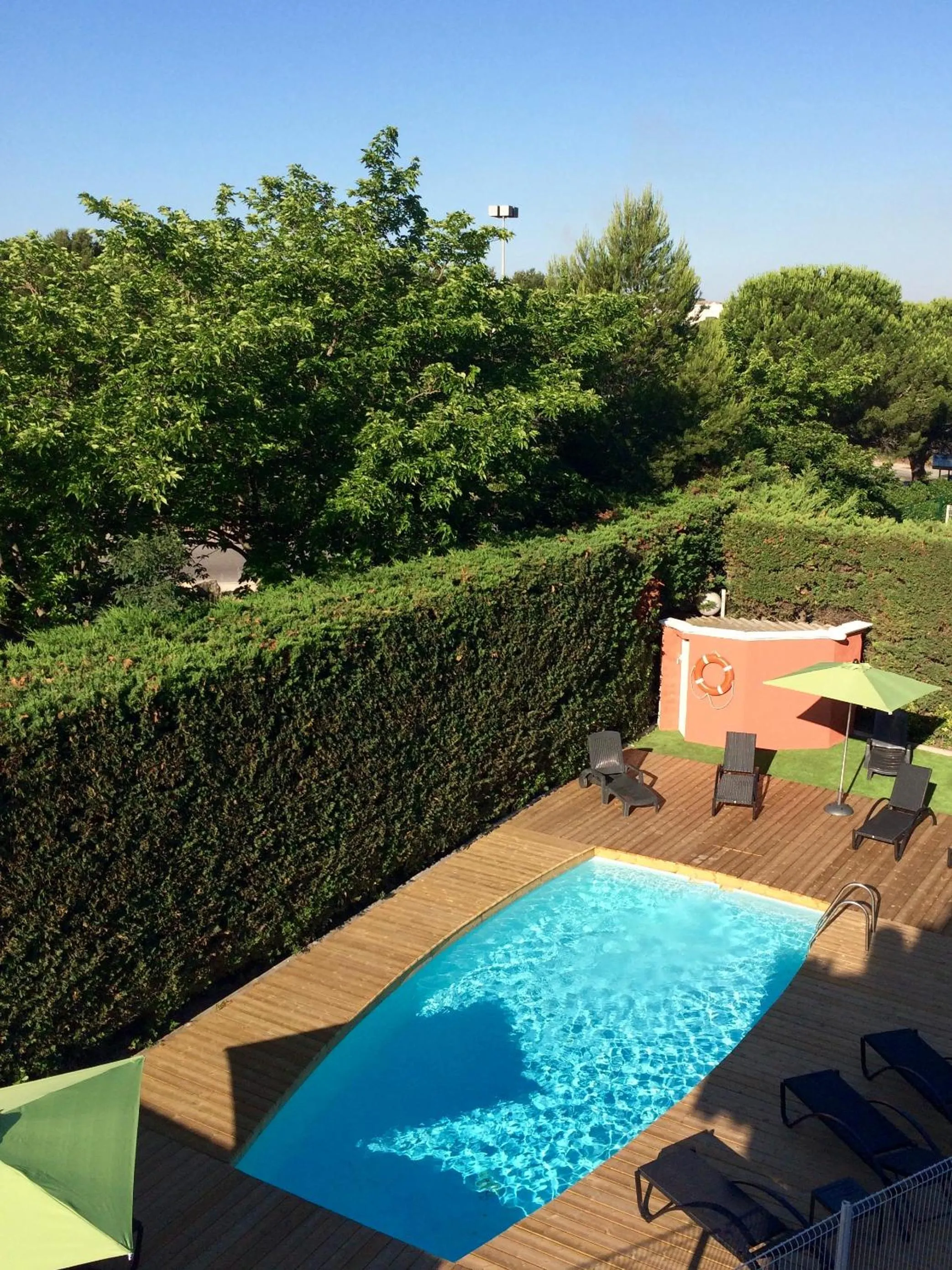 Garden view in Kyriad Martigues Sud