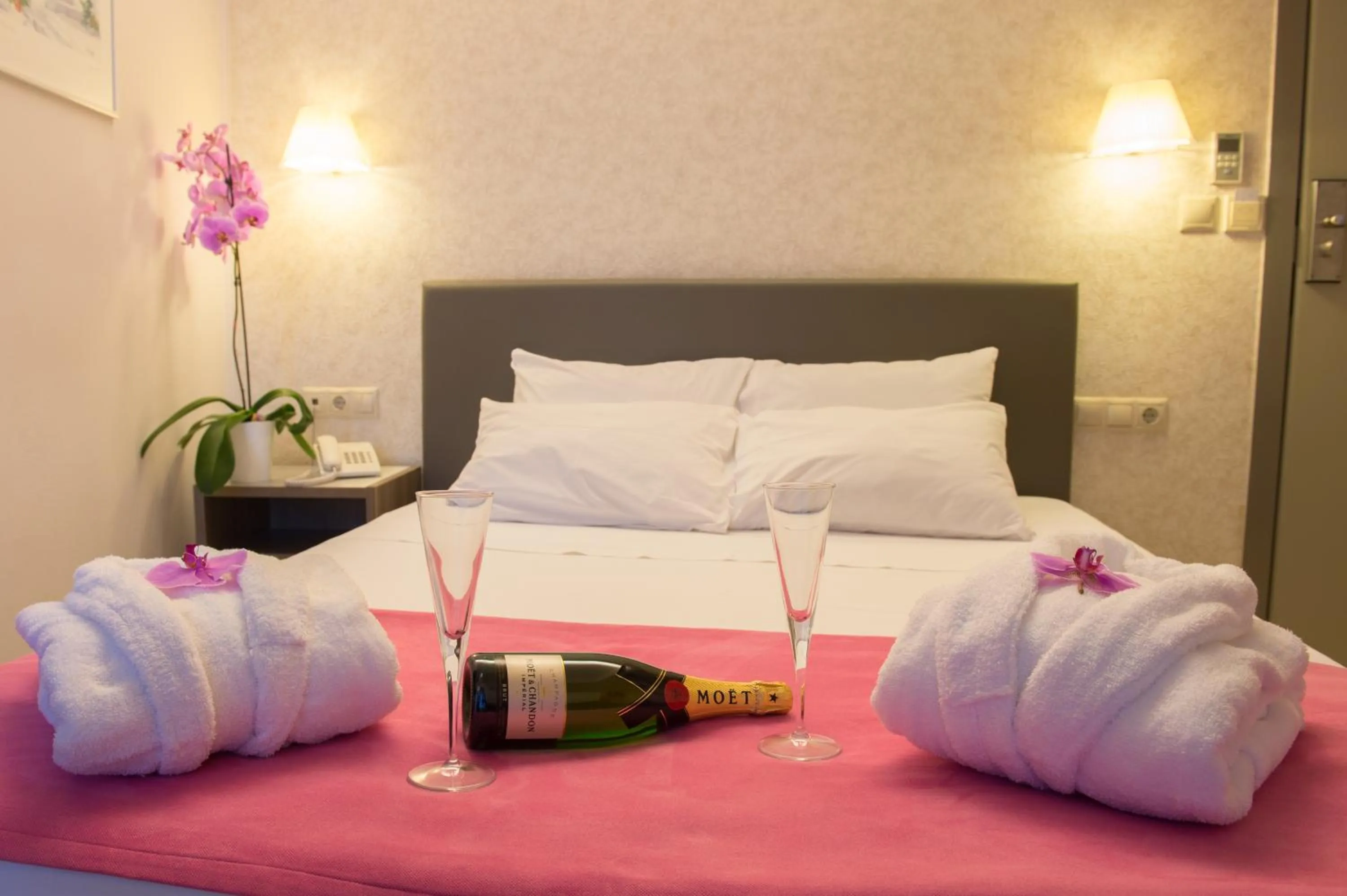 Decorative detail, Bed in Astron Hotel