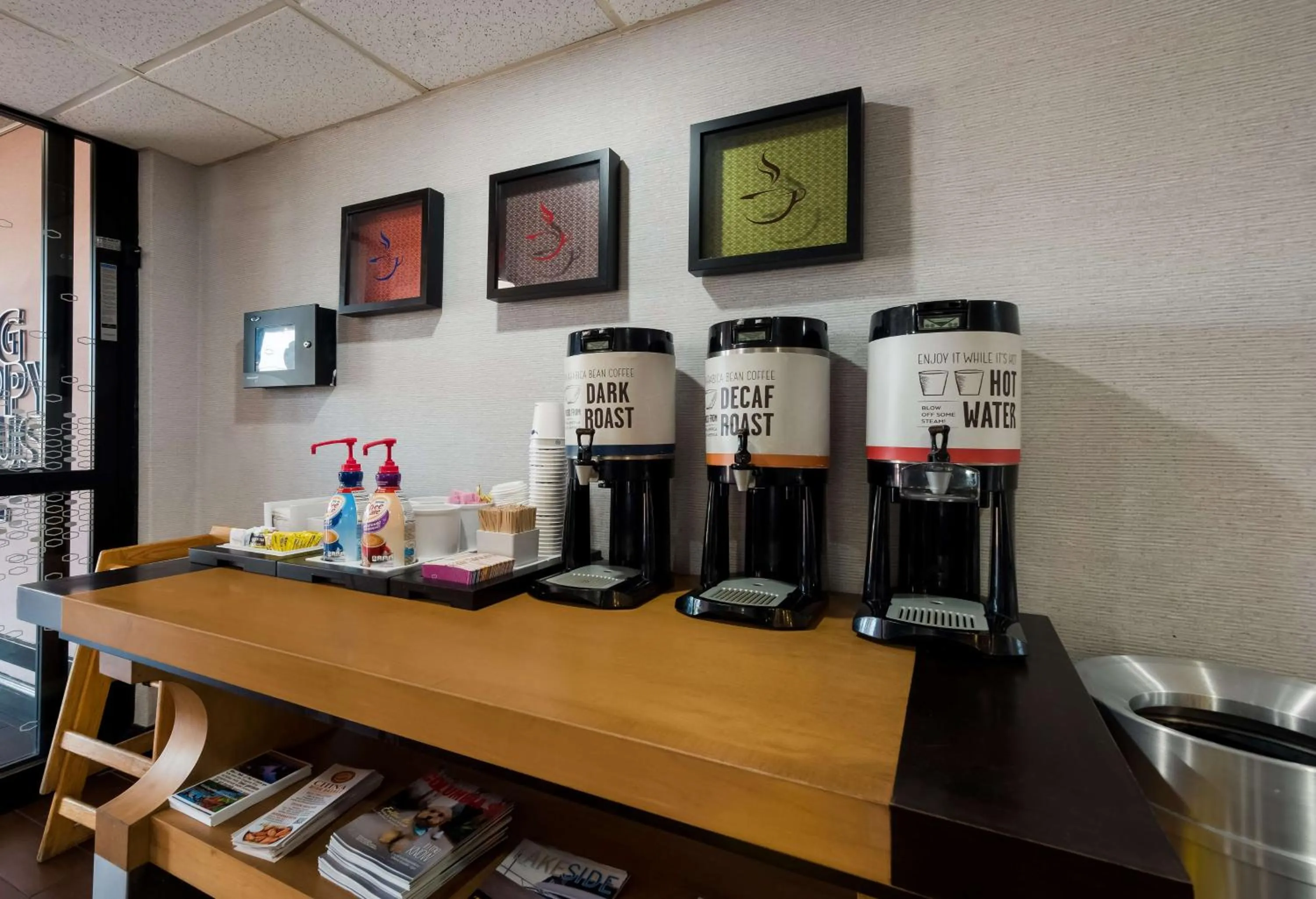 Dining area in Hampton Inn Columbia-I-26 Airport