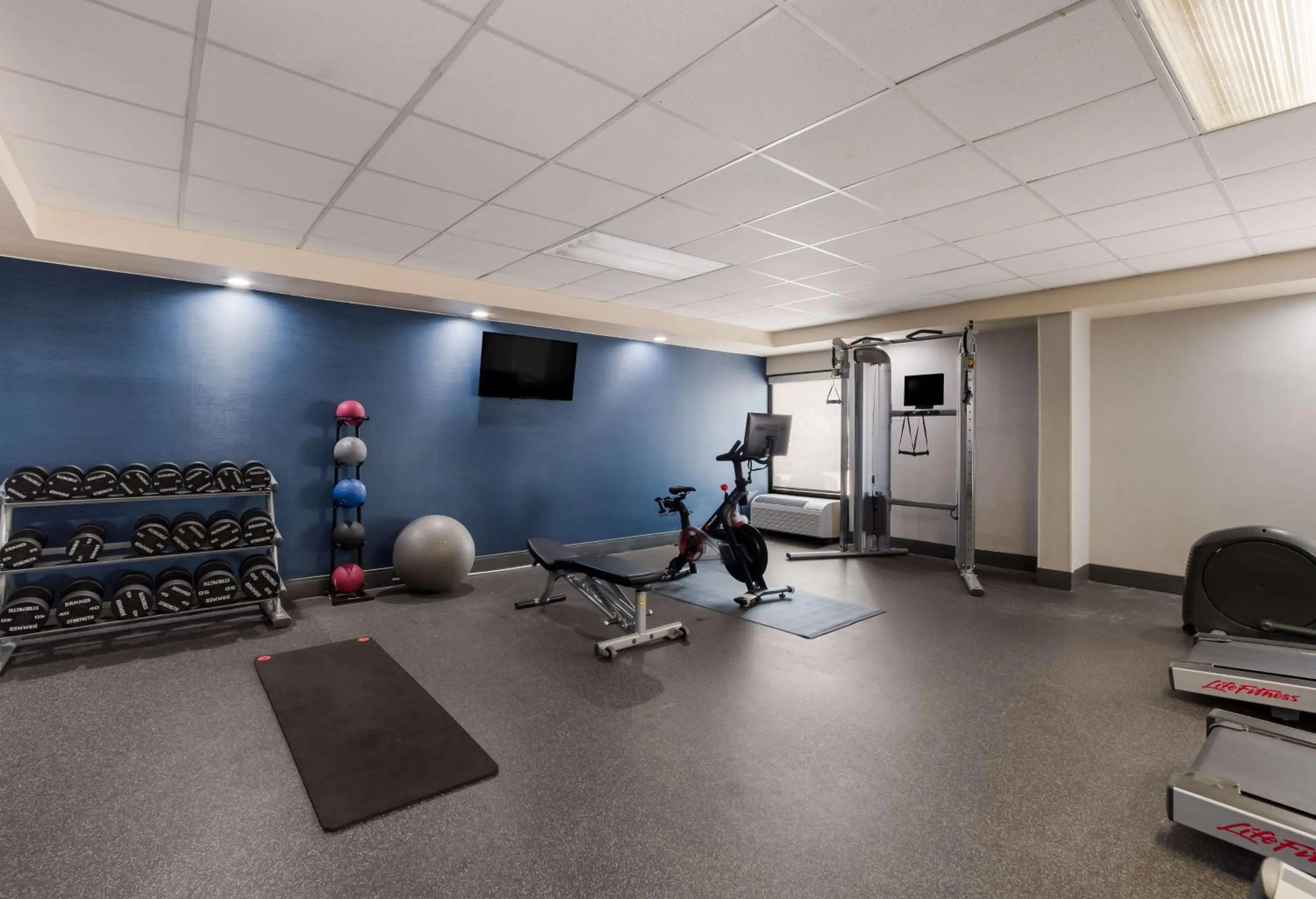 Fitness centre/facilities in Hampton Inn Columbia-I-26 Airport