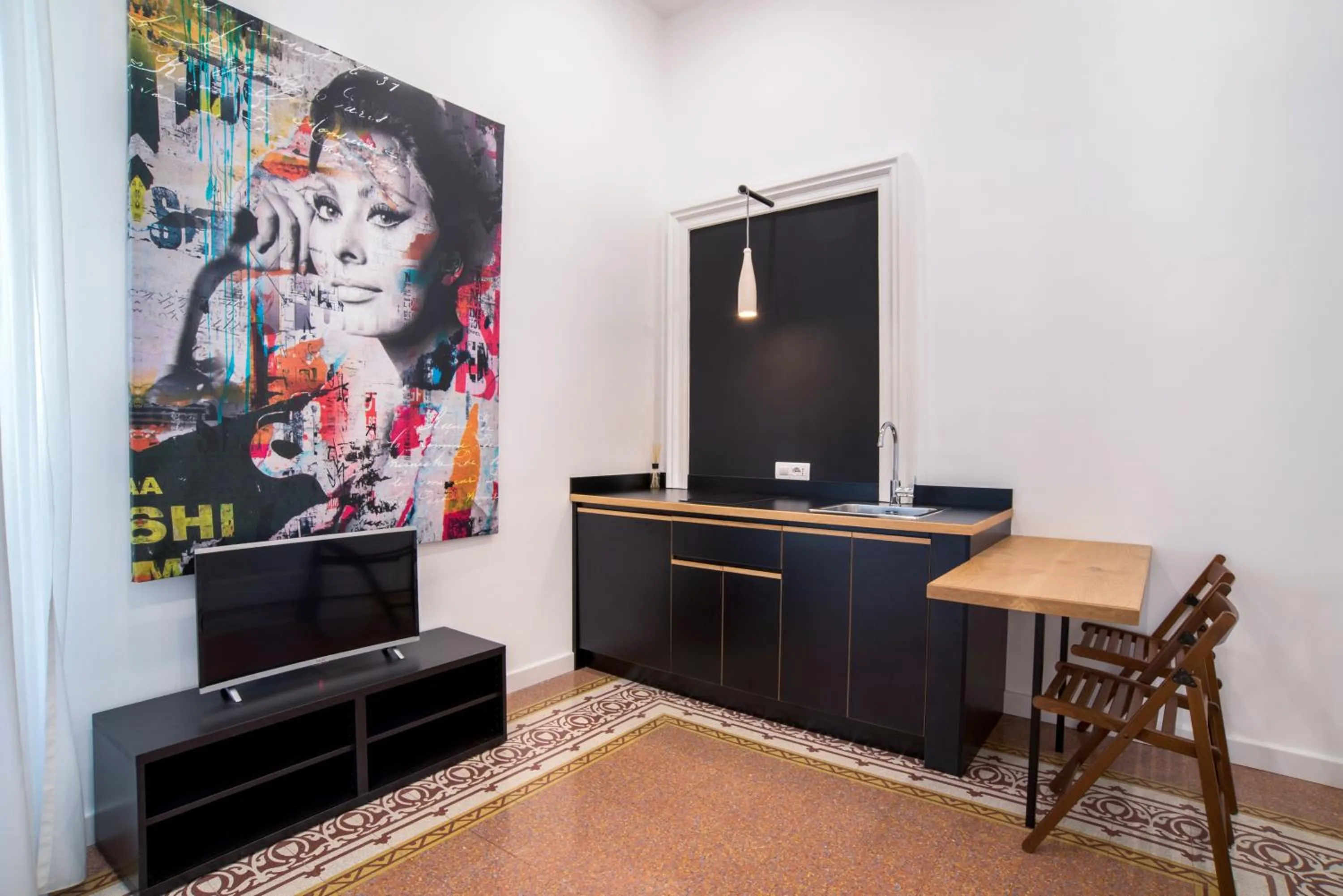 TV and multimedia in Napoliamo Guest House