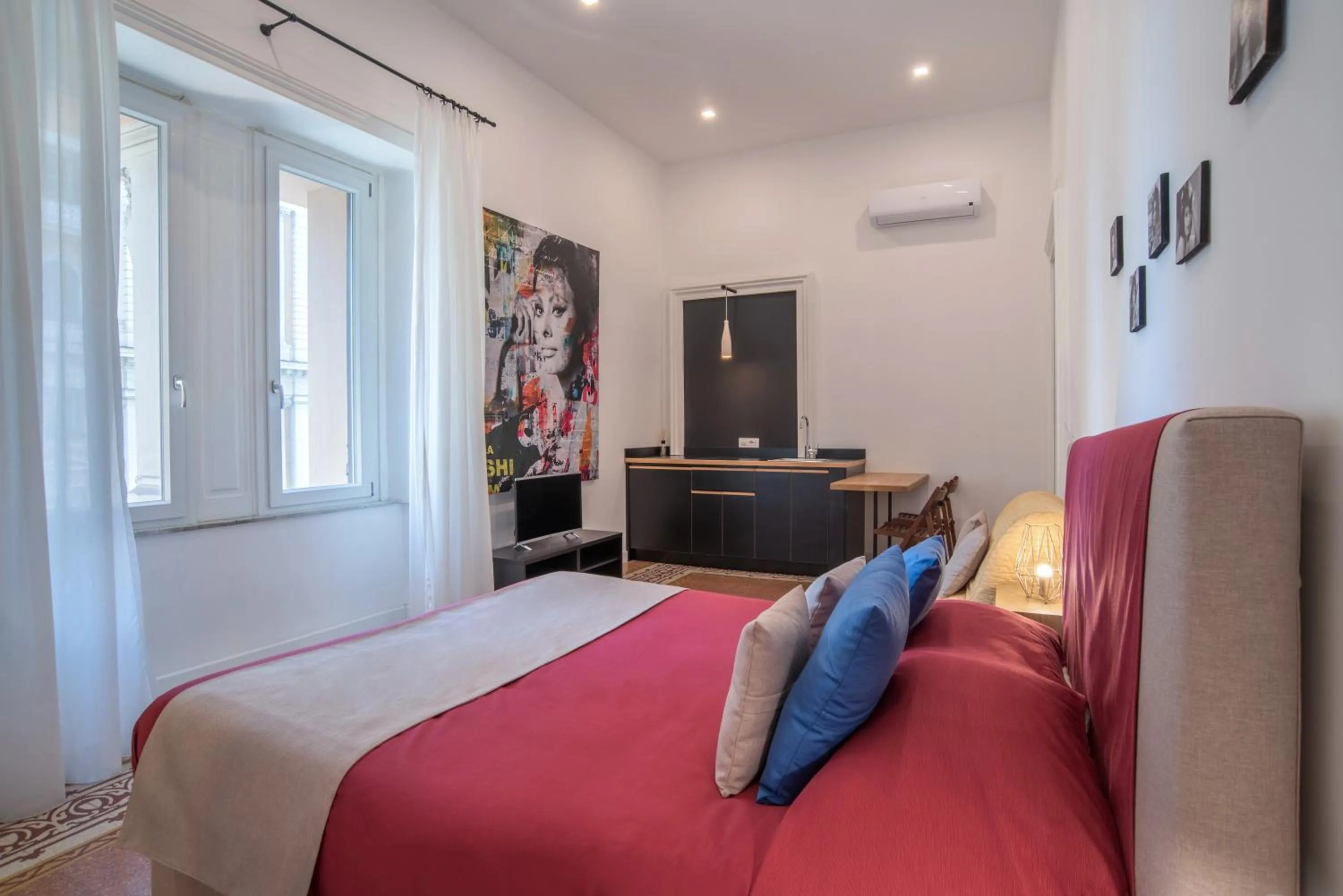 Photo of the whole room, Bed in Napoliamo Guest House