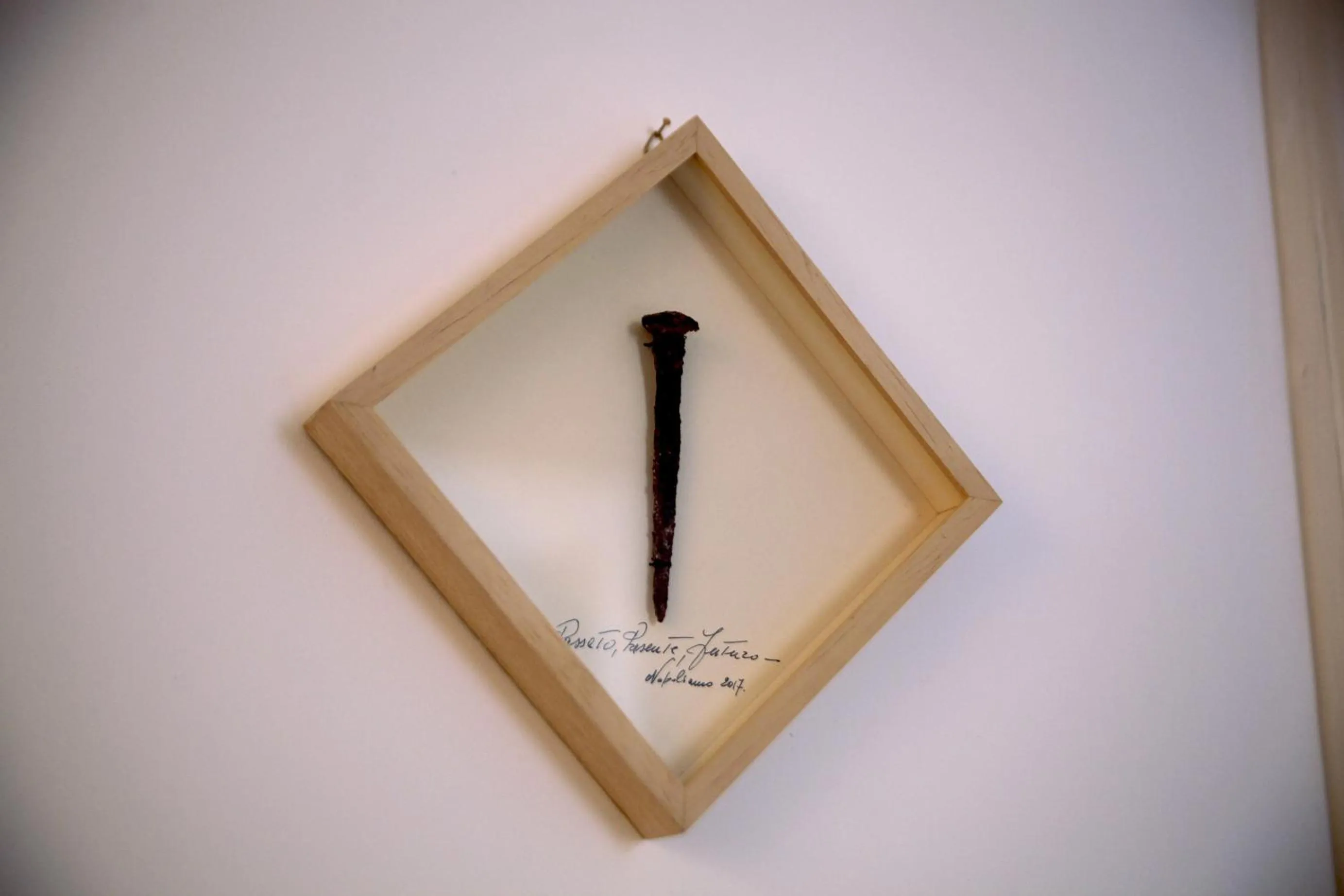 Decorative detail in Napoliamo Guest House