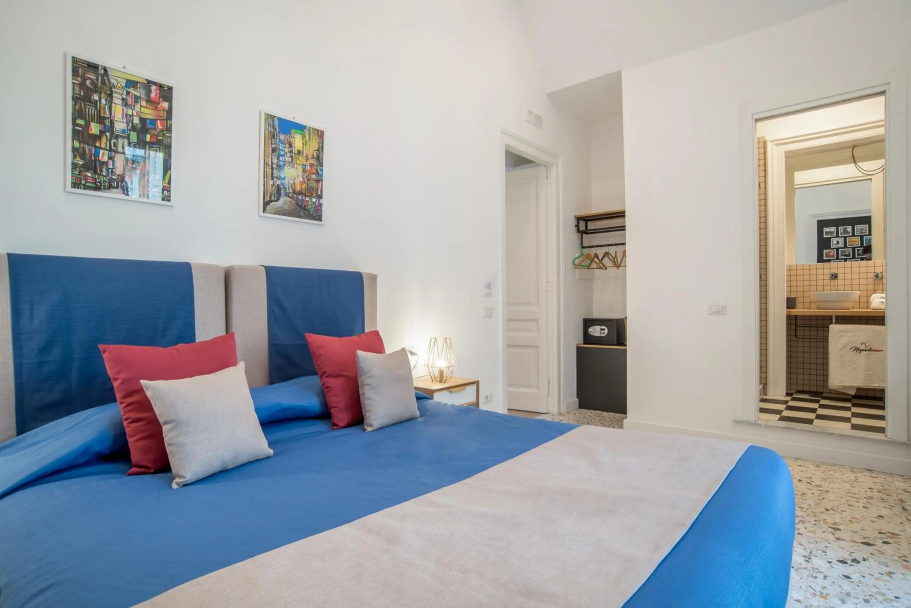 Bedroom, Bed in Napoliamo Guest House