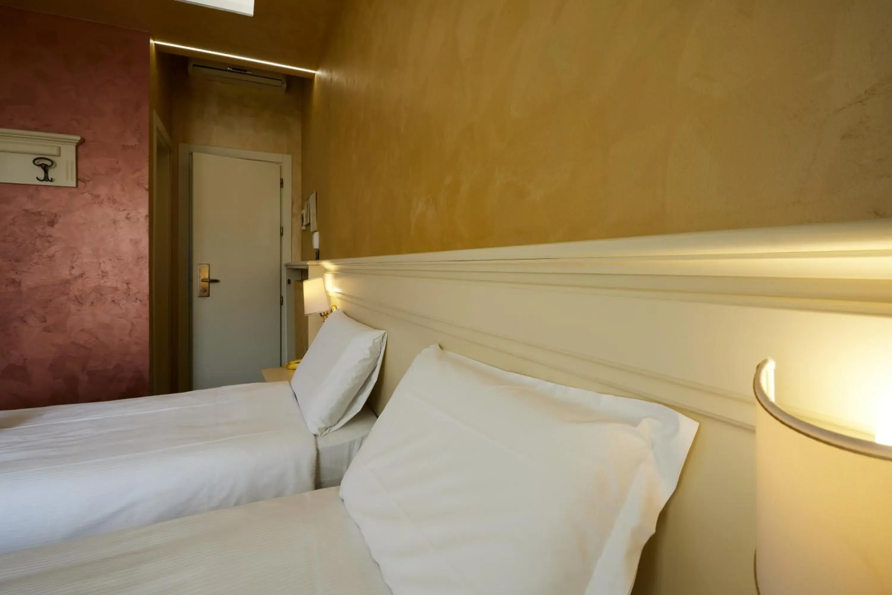 Twin Room in Hotel Galimberti Twin Room in Hotel Galimberti