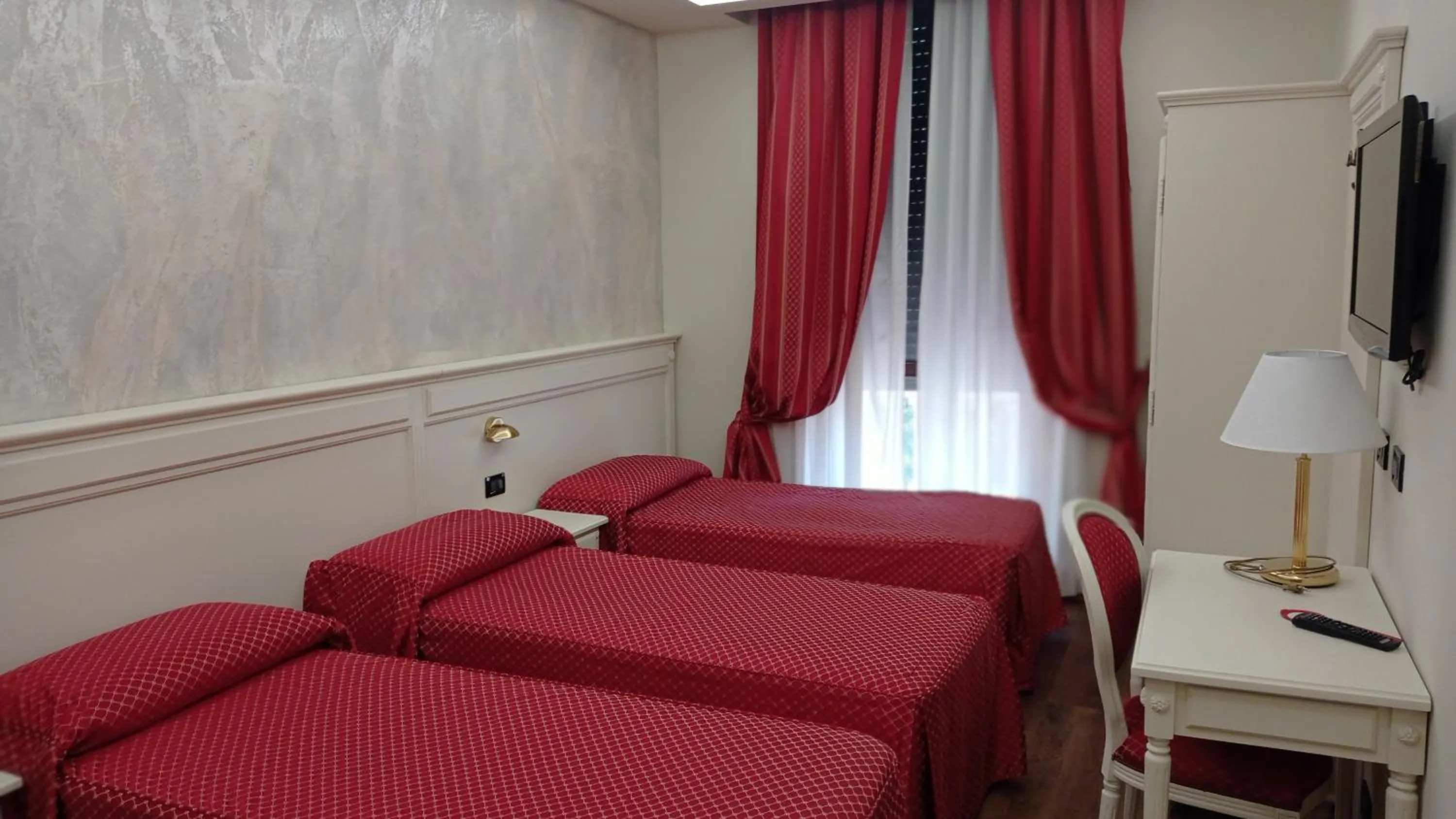 Photo of the whole room, Bed in Hotel Galimberti