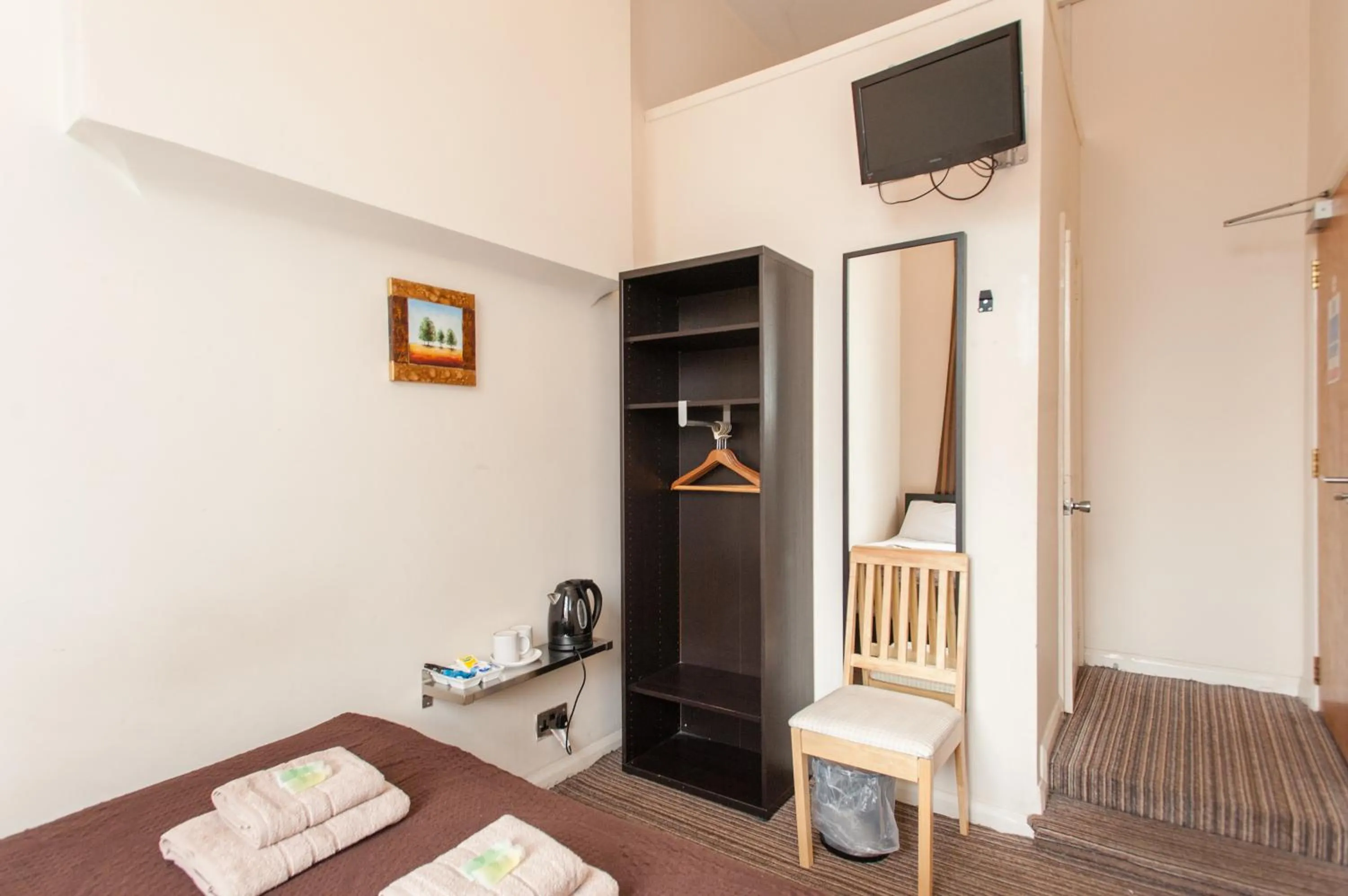 Bedroom in New Market Ale House