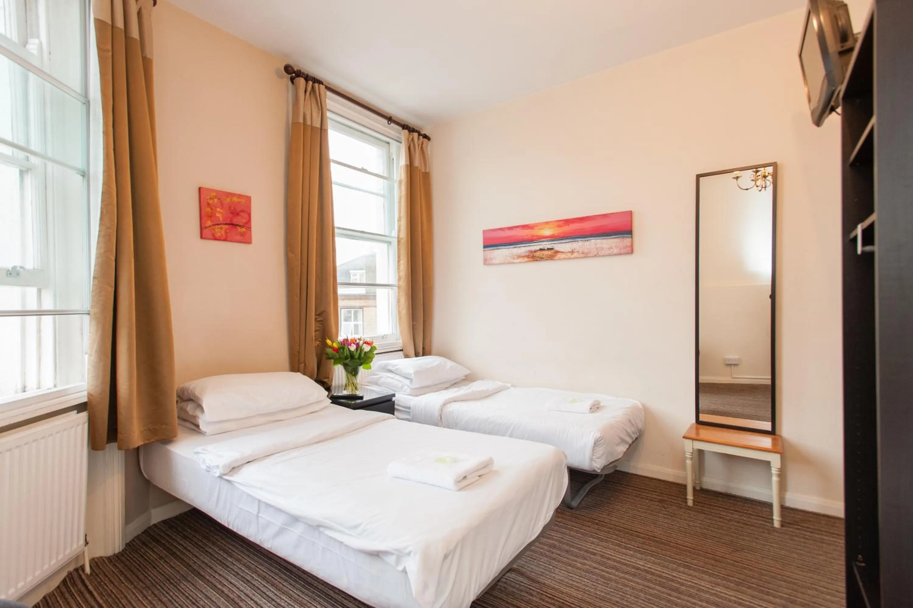 Photo of the whole room in New Market Ale House