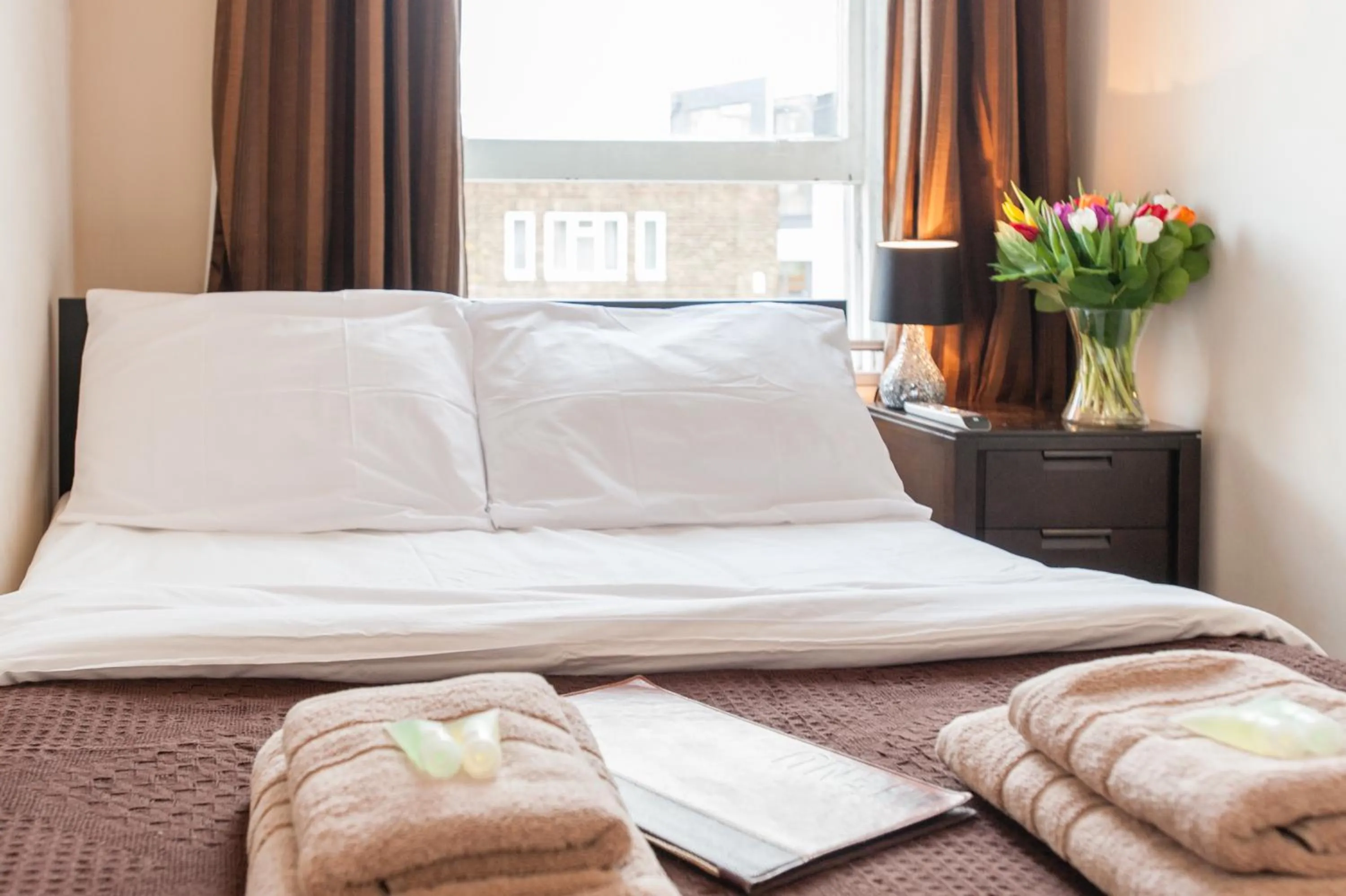 Bedroom in New Market Ale House