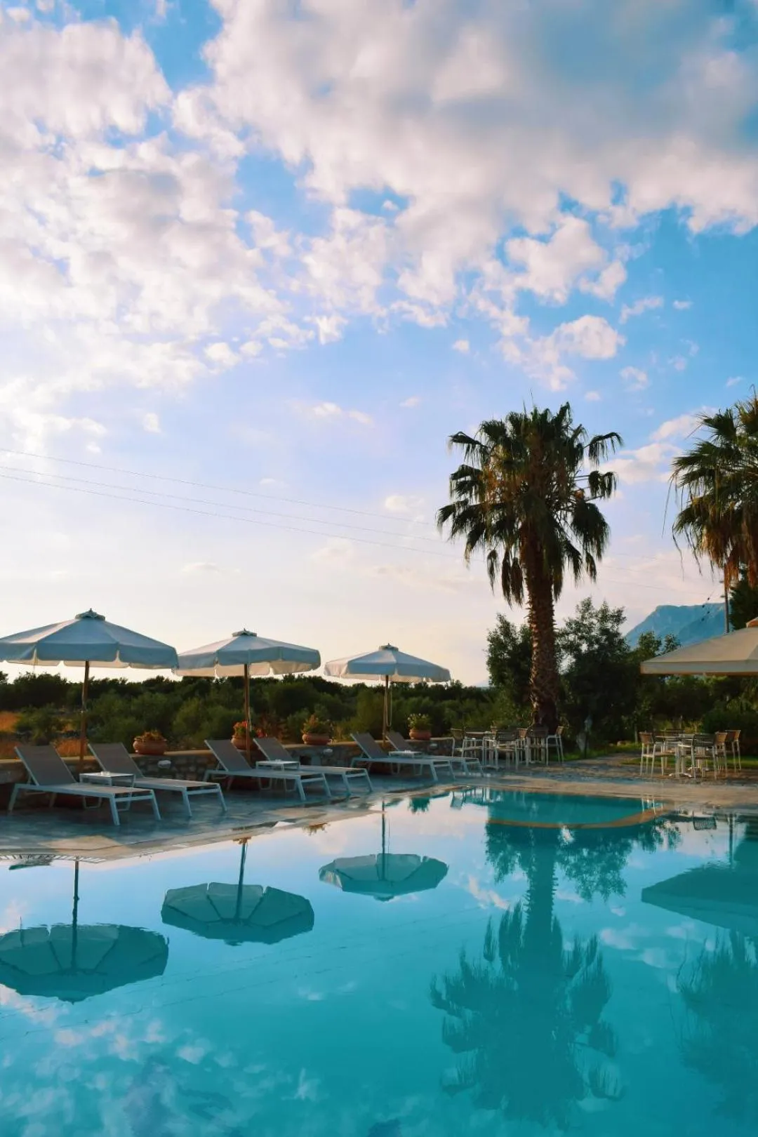 Swimming pool in Kastro Maini