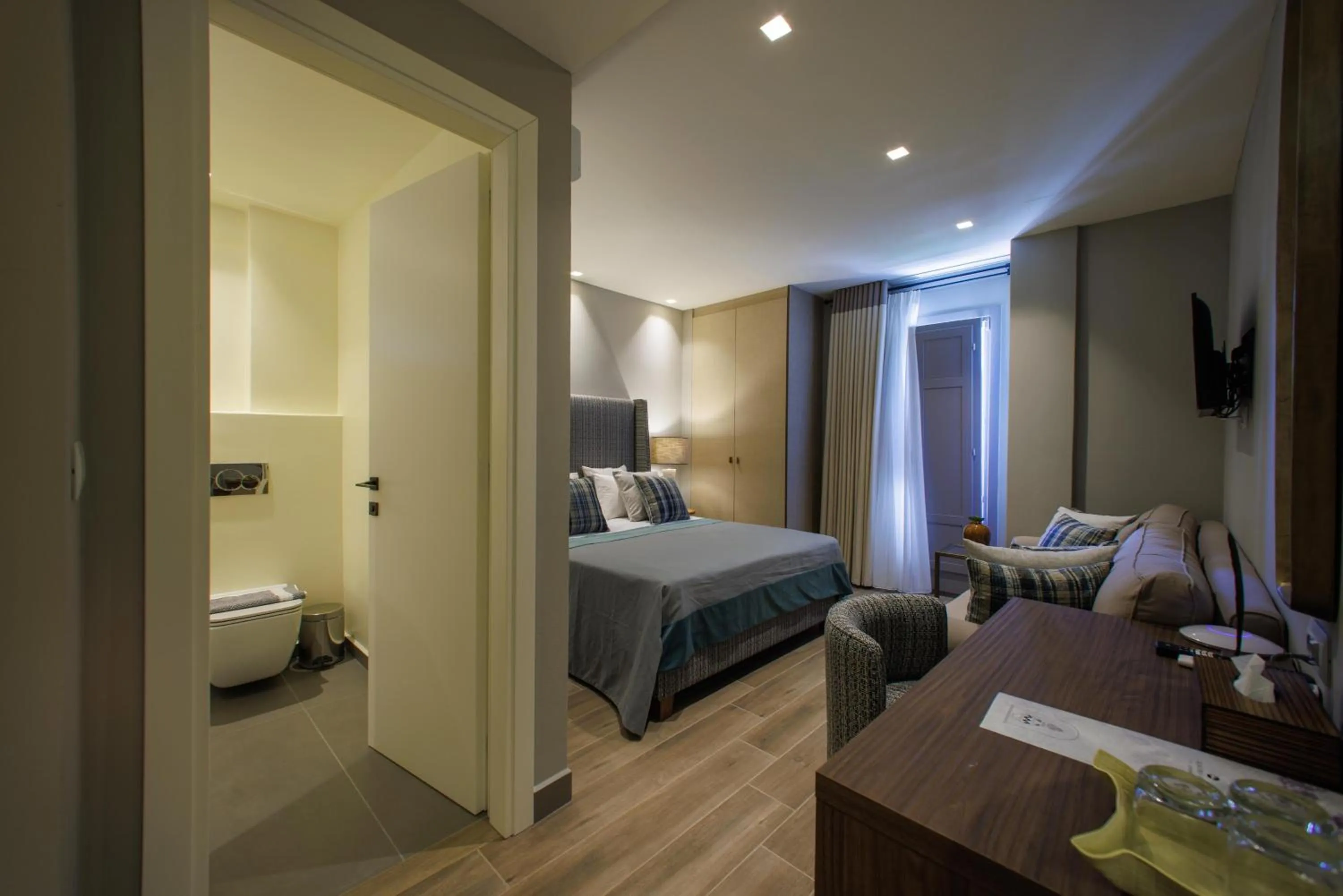 Bedroom, Bed in Kastro Maini