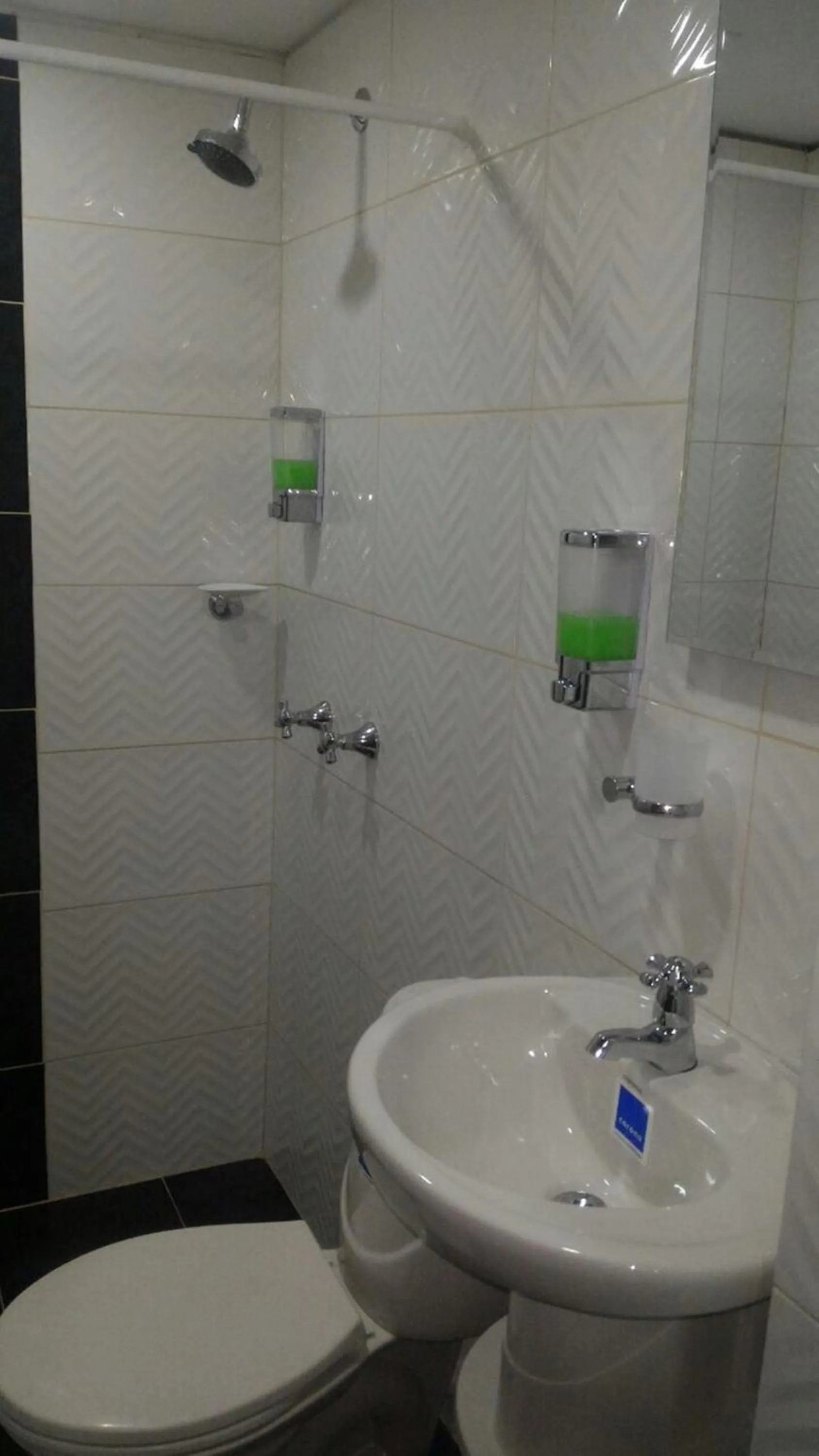 Shower in Hotel CSI Medellín