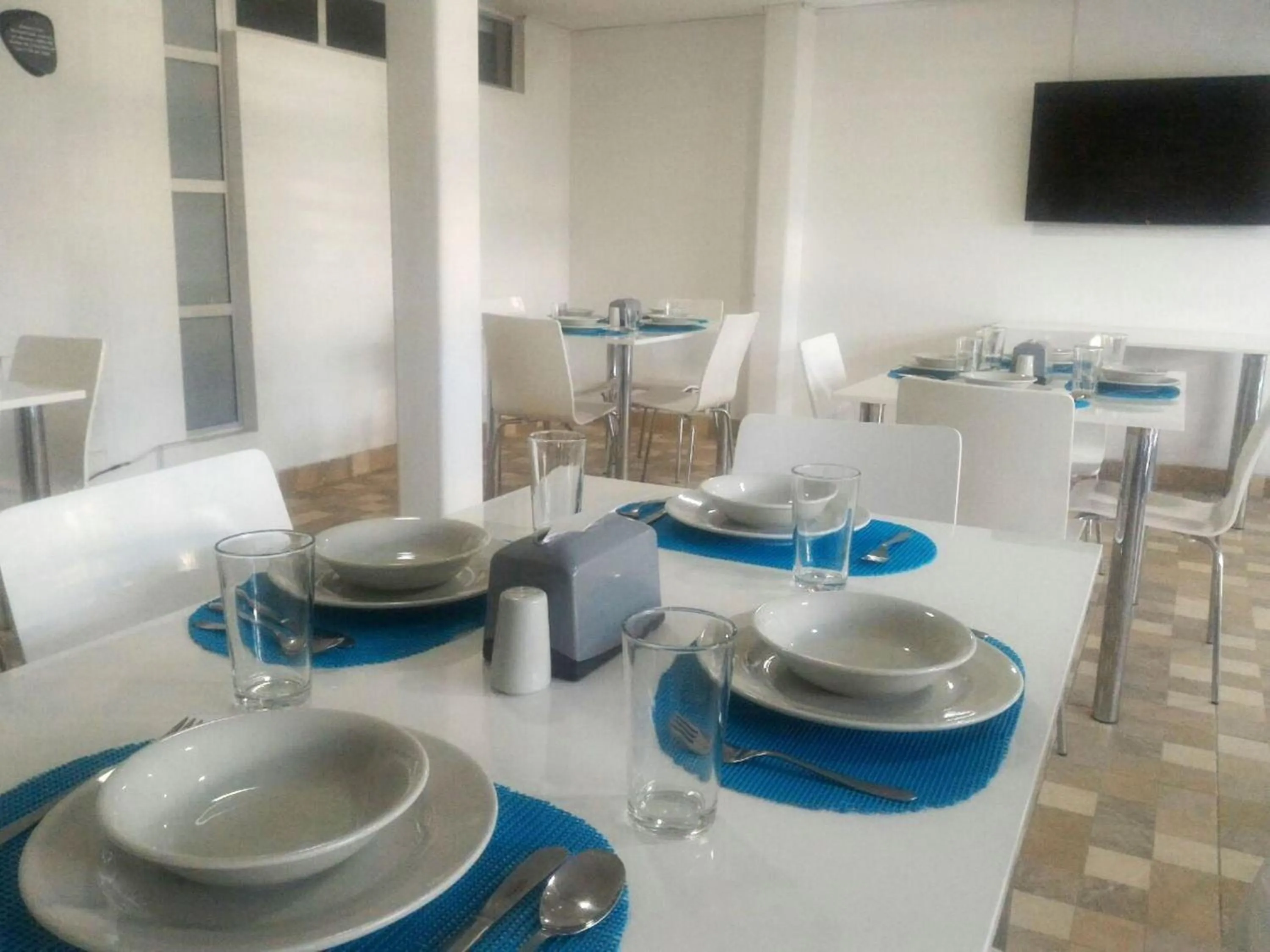 Restaurant/places to eat in Hotel CSI Medellín