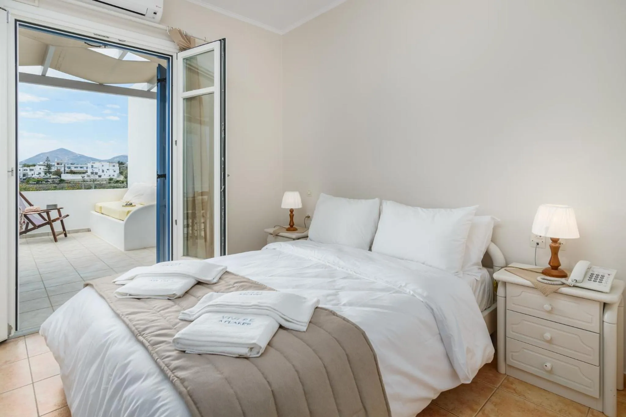 Bed in Vira Vivere Houses