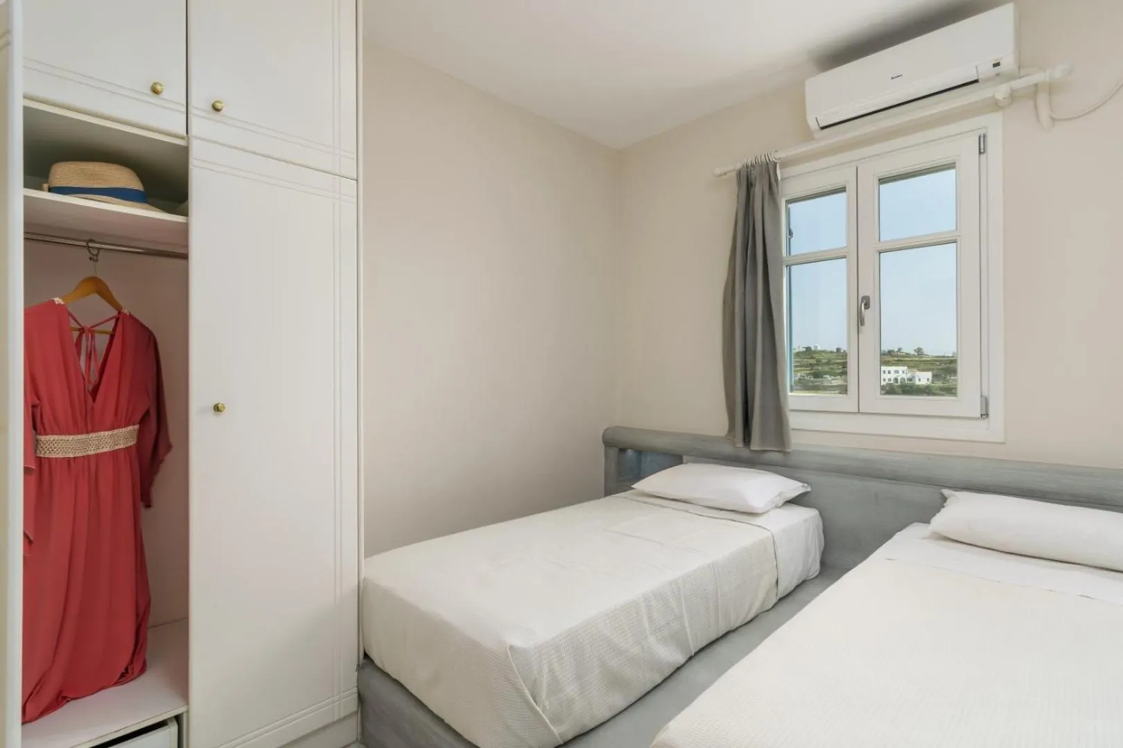 Bedroom, Bed in Vira Vivere Houses