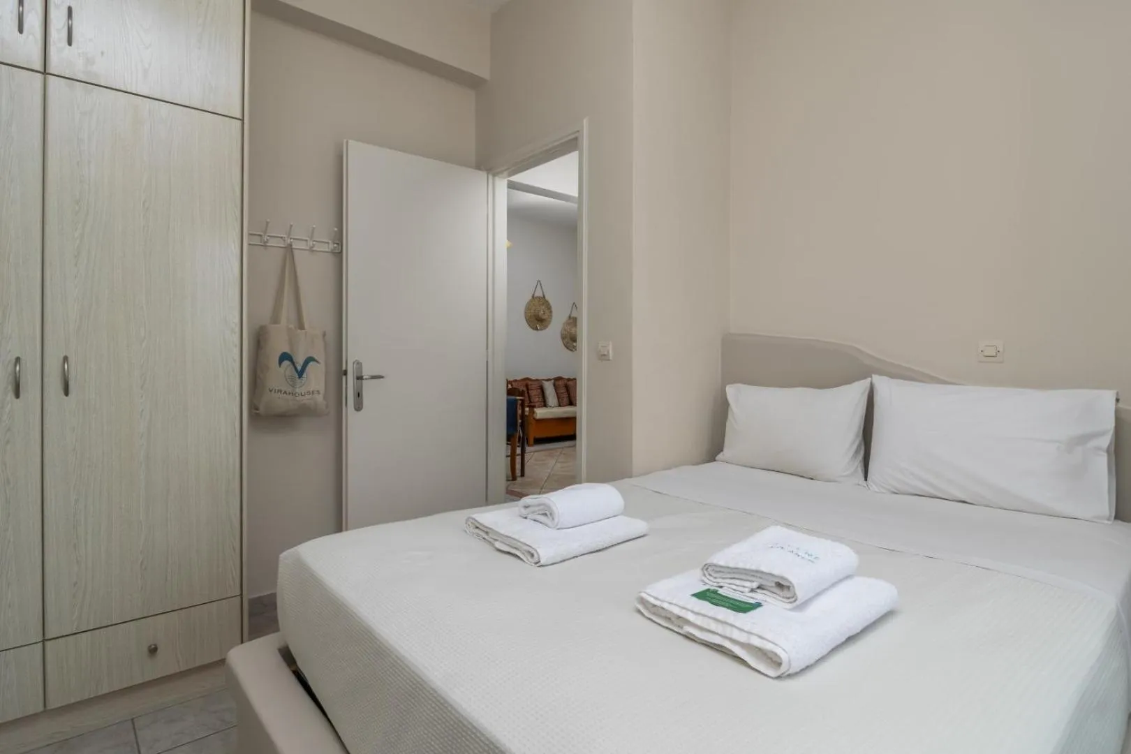 Bedroom, Bed in Vira Vivere Houses
