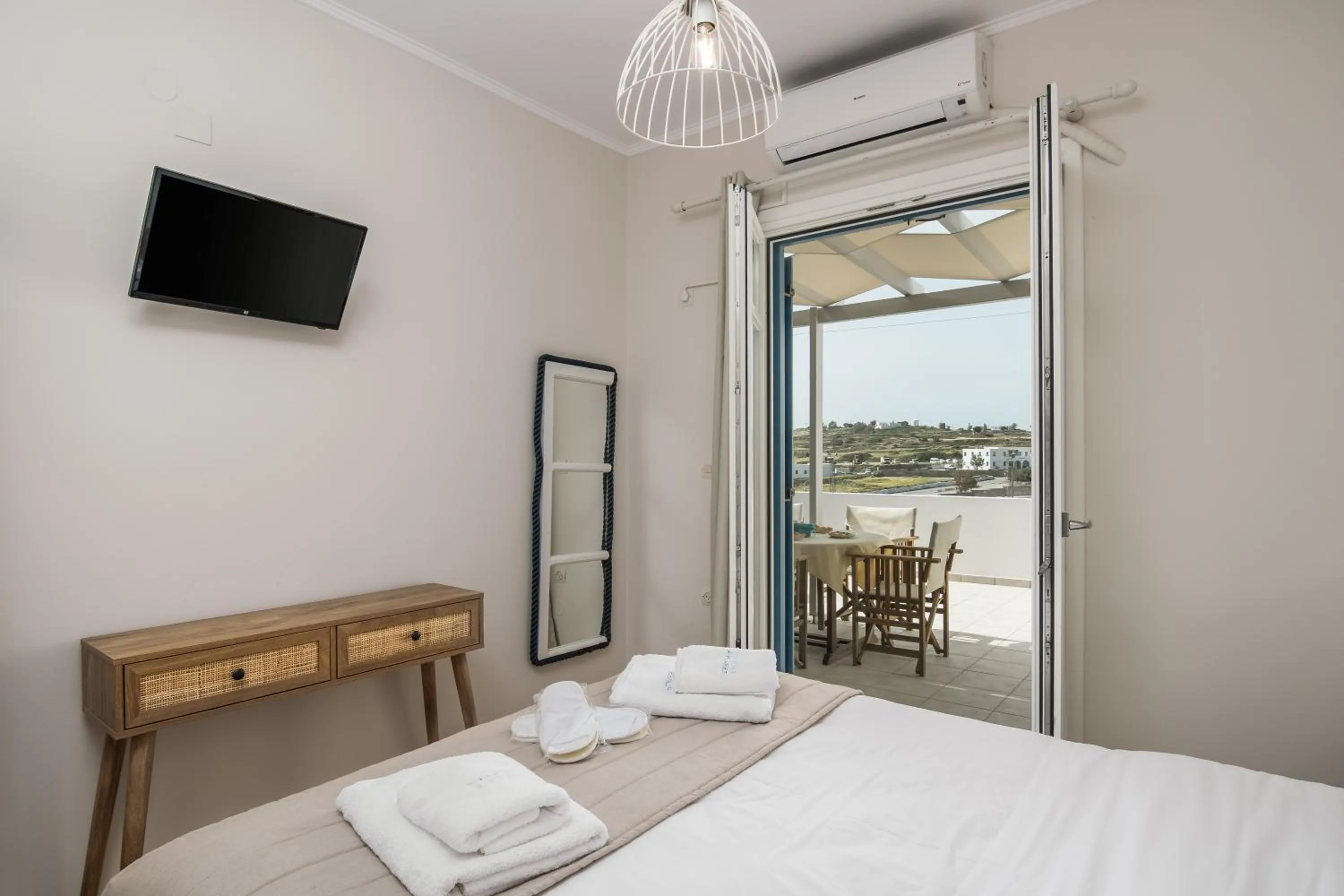 Bed in Vira Vivere Houses