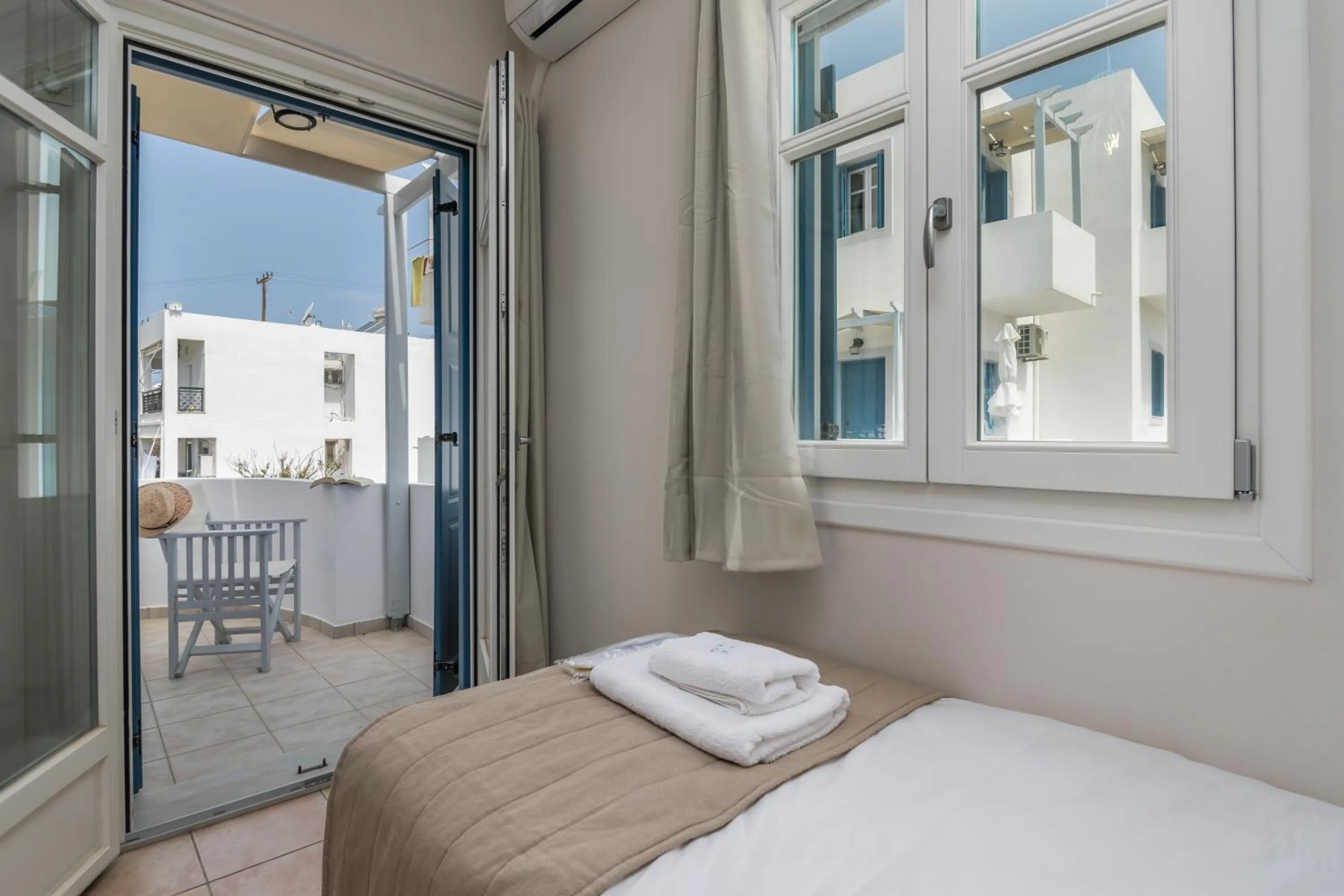 Bedroom, Bed in Vira Vivere Houses