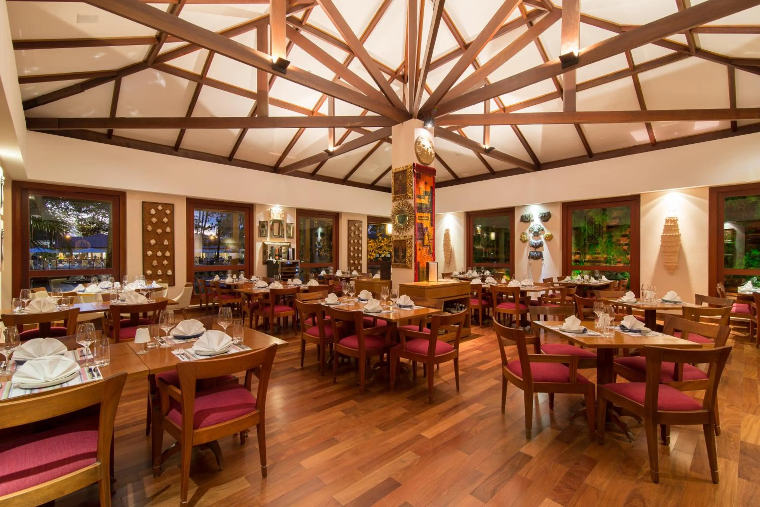 Restaurant/places to eat in Jatiuca Hotel & Resort