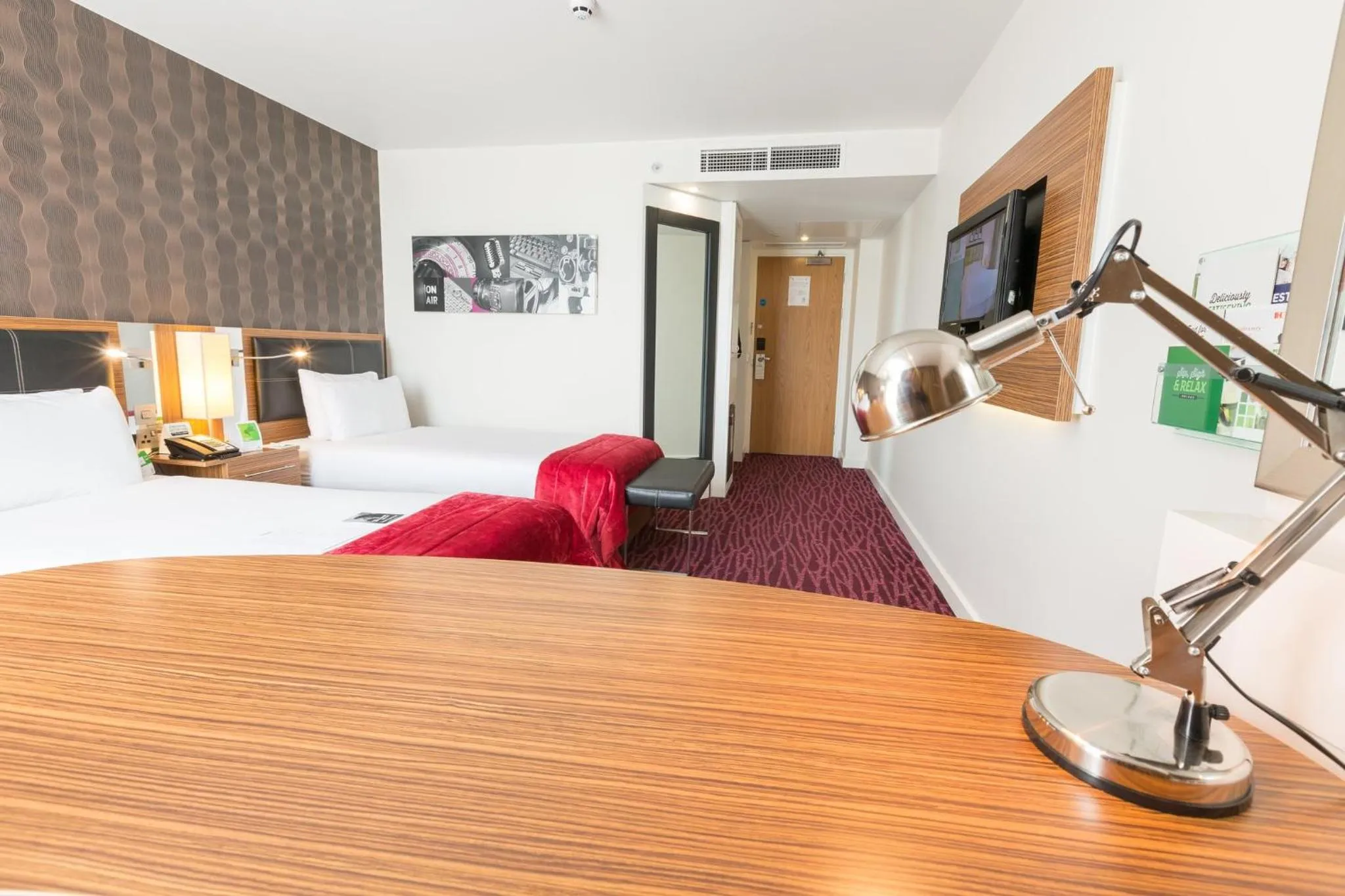 Photo of the whole room, Bed in Holiday Inn Manchester-Mediacityuk by IHG