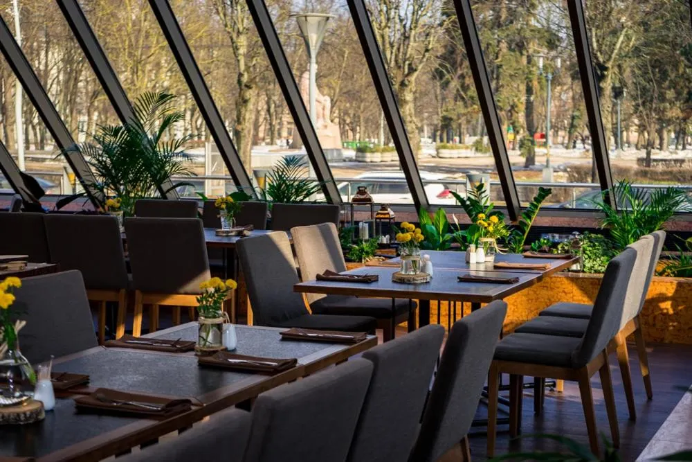 Restaurant/places to eat in Radisson Blu Ridzene Hotel, Riga