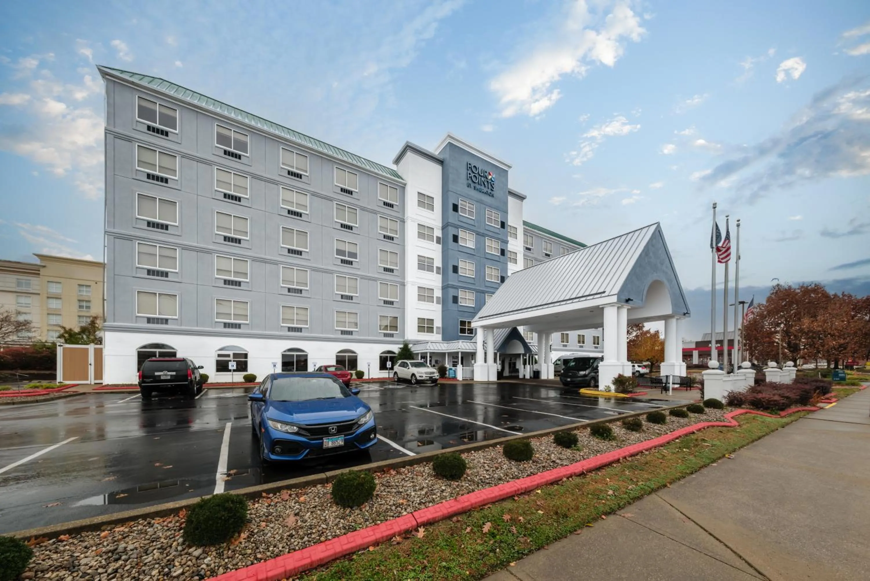 Property building in Four Points by Sheraton Louisville Airport