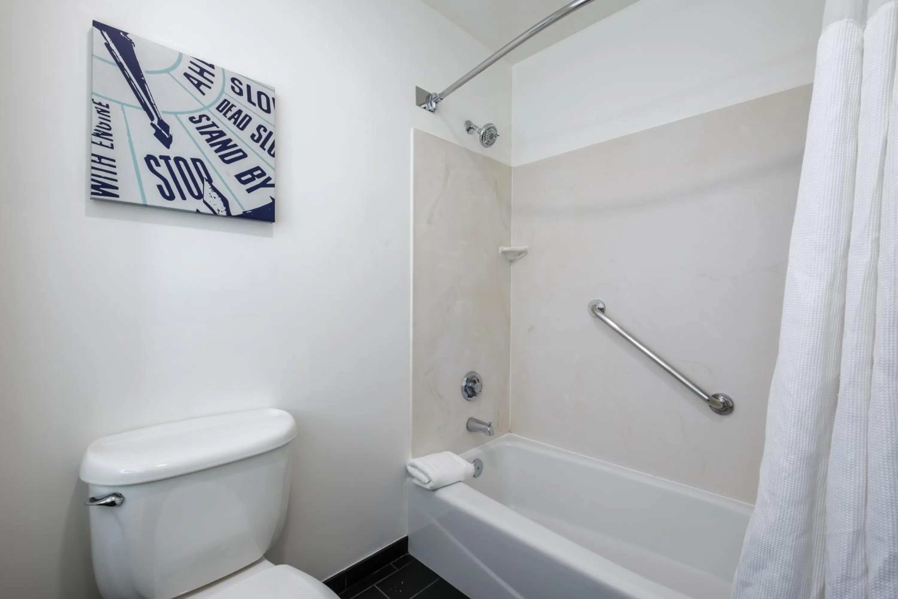 Bathroom in Four Points by Sheraton Louisville Airport