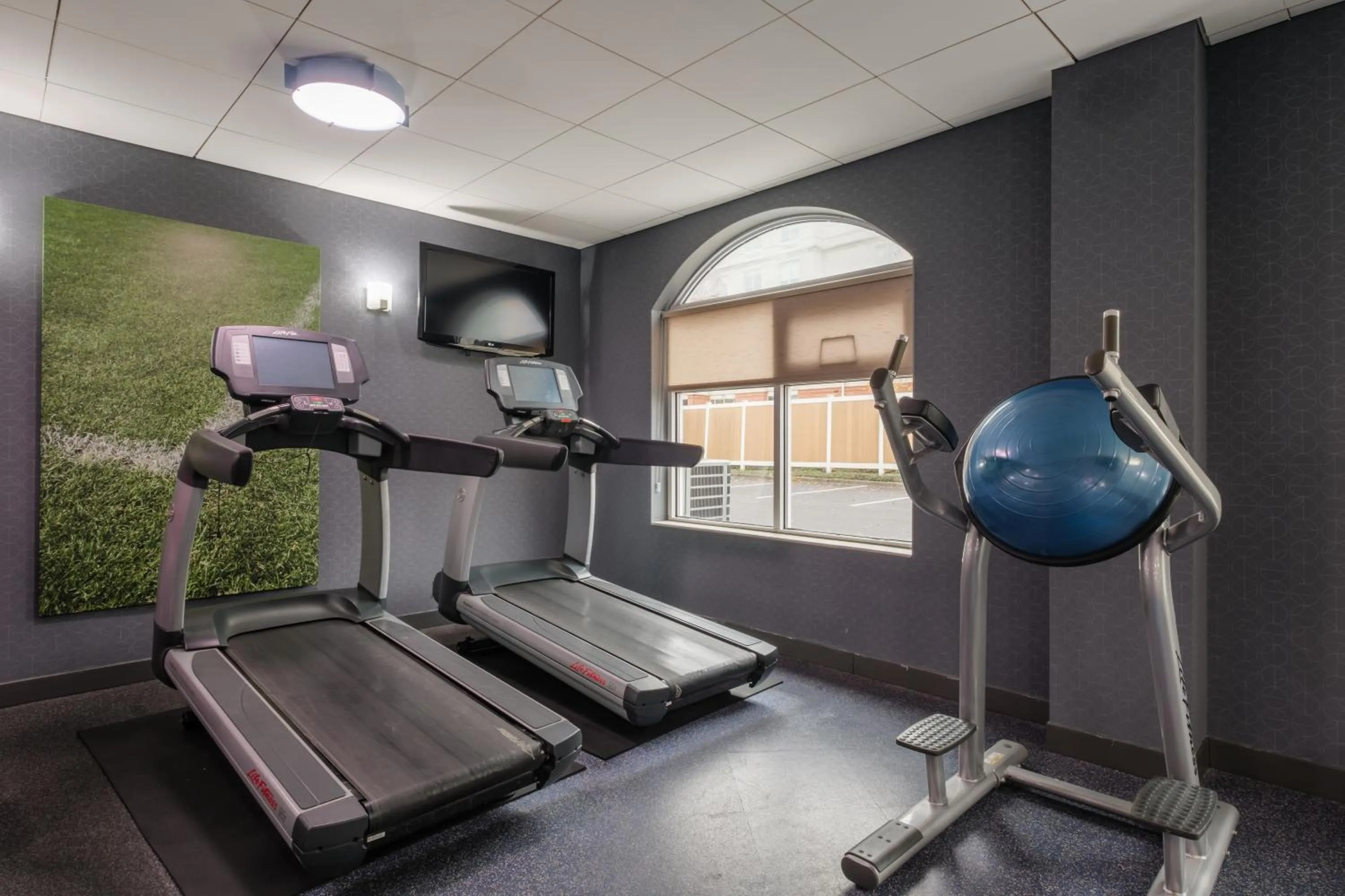 Fitness centre/facilities in Four Points by Sheraton Louisville Airport