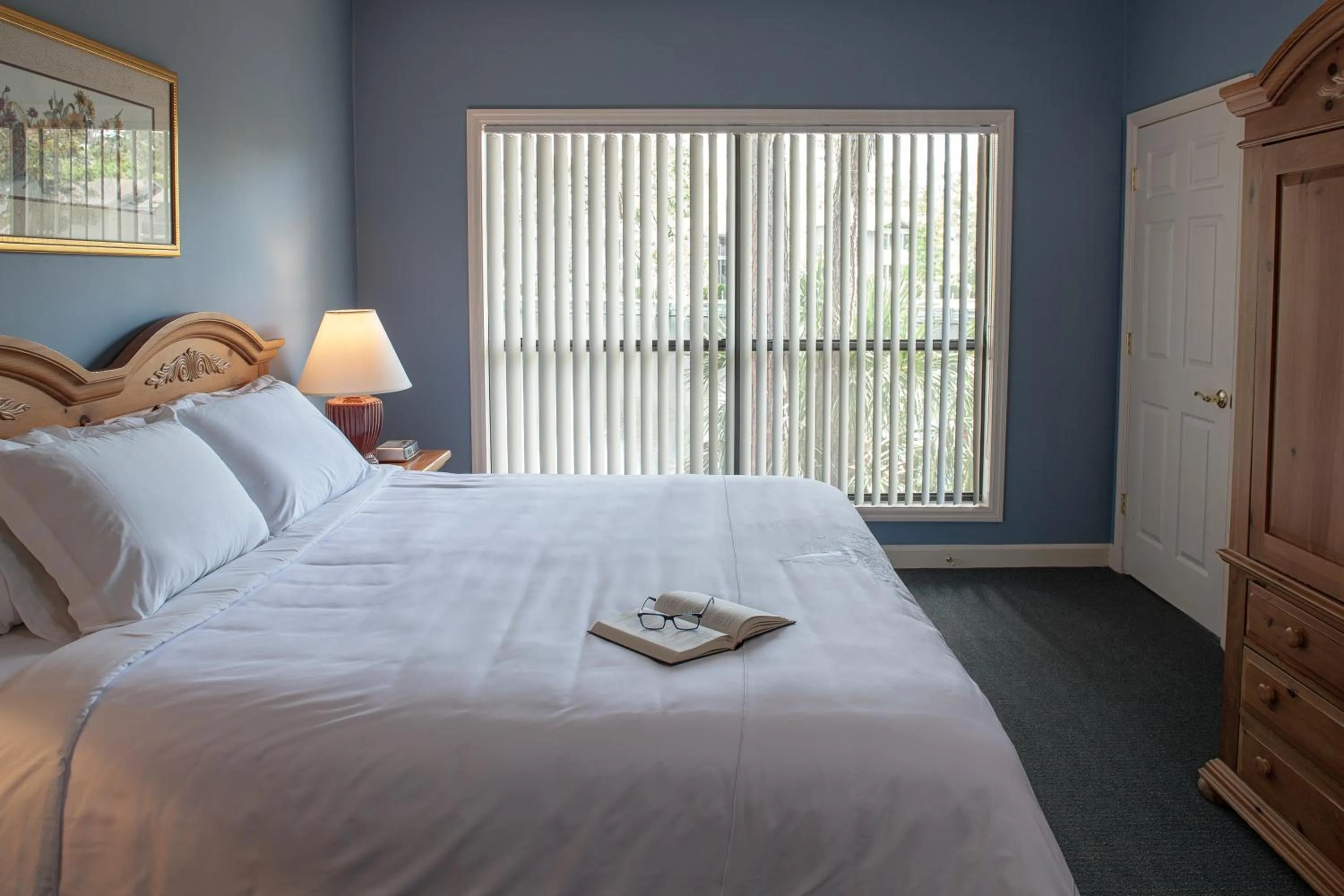 Bed in Waterside by Spinnaker Resorts