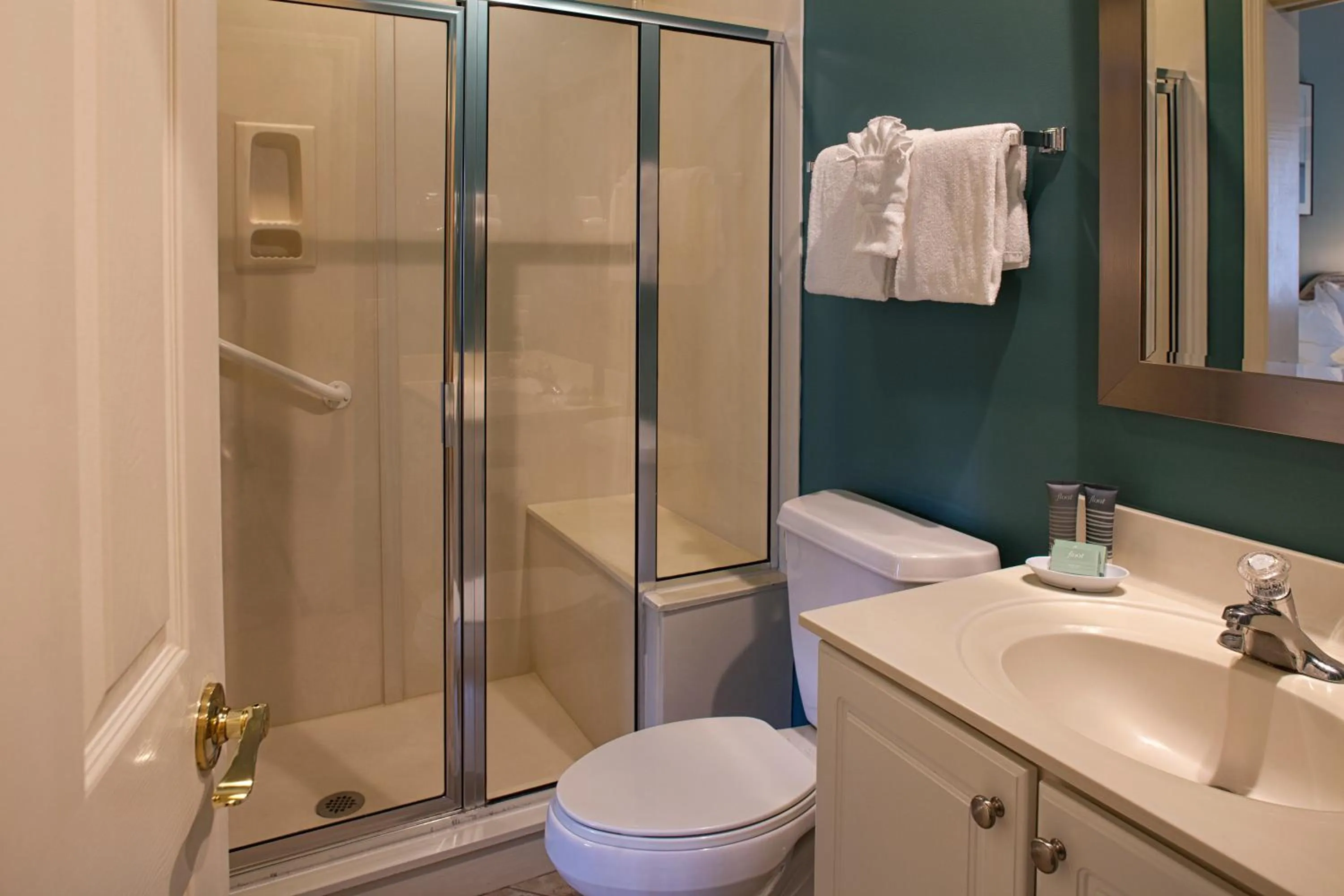Bathroom in Waterside by Spinnaker Resorts
