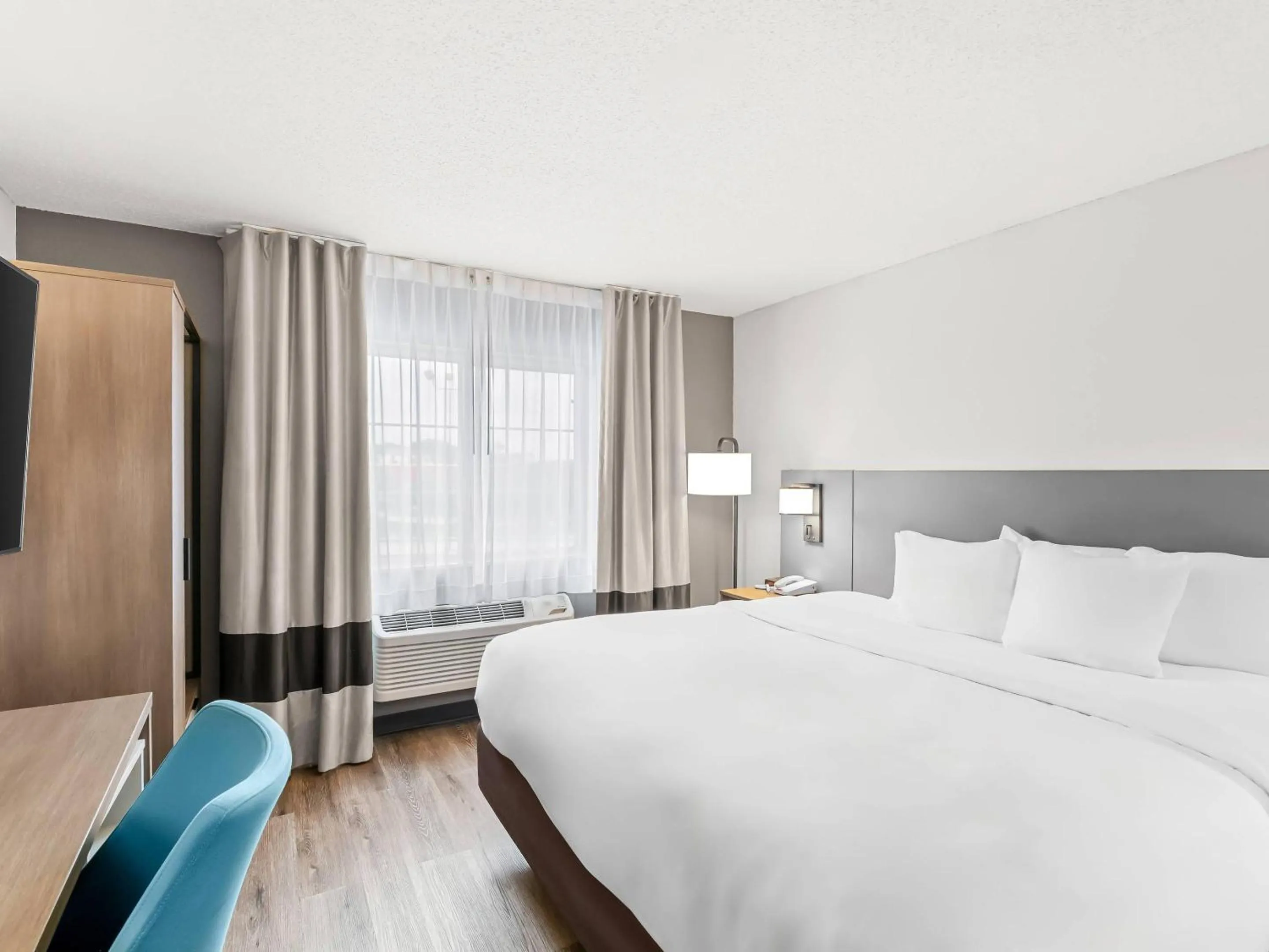 Bedroom, Bed in Comfort Inn & Suites Bellevue - Omaha Offutt AFB