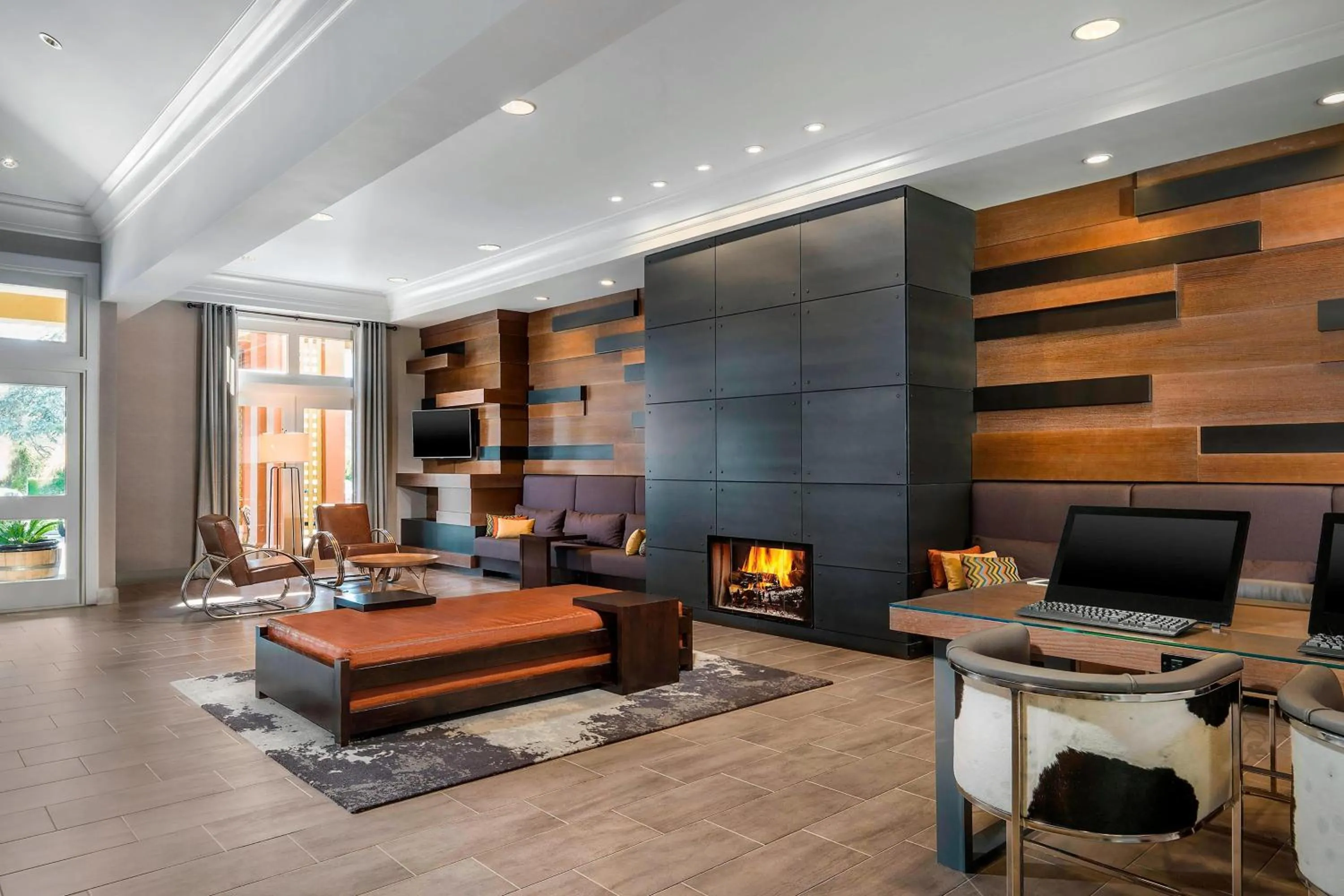 Lobby or reception in Four Points by Sheraton San Rafael Marin County