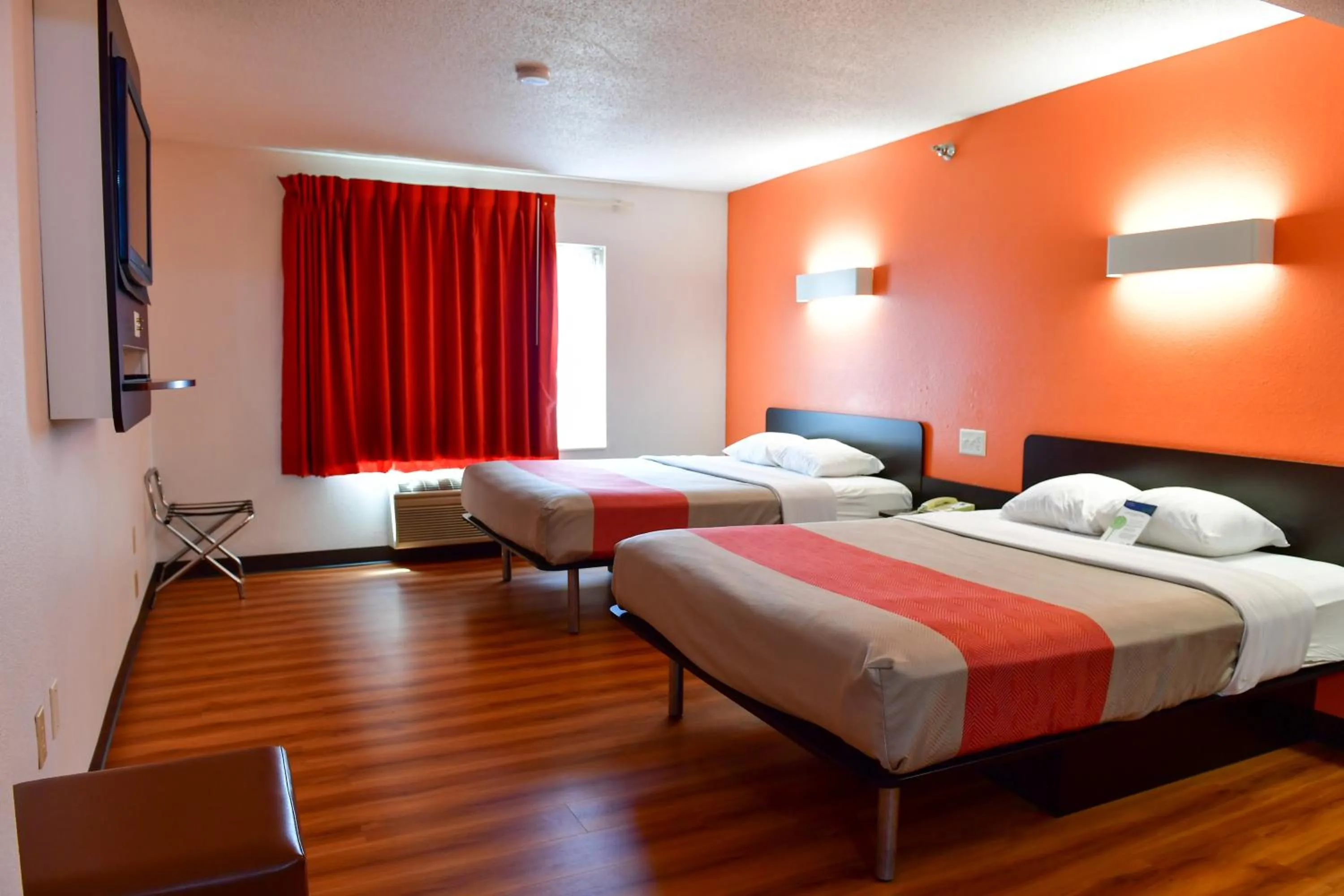 Bedroom in Motel 6-Lincoln, NE