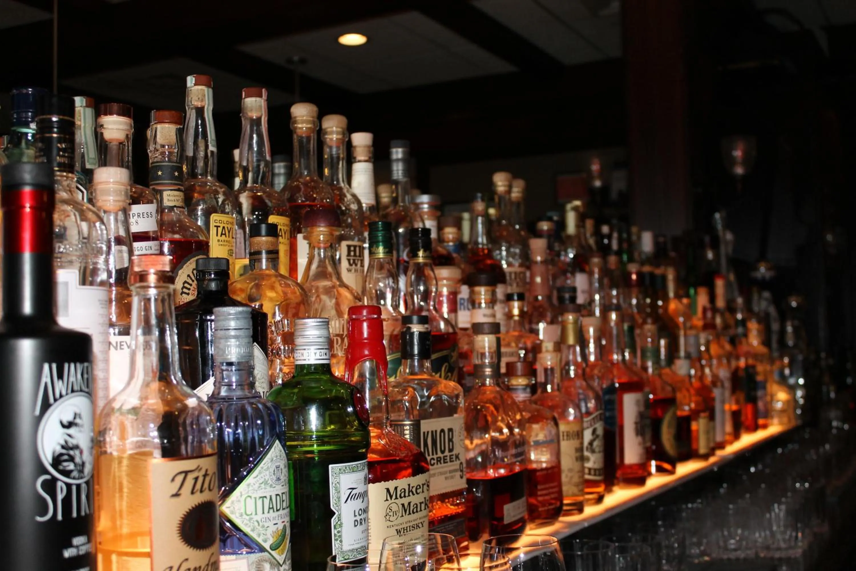 Restaurant/places to eat in Inn on Broadway