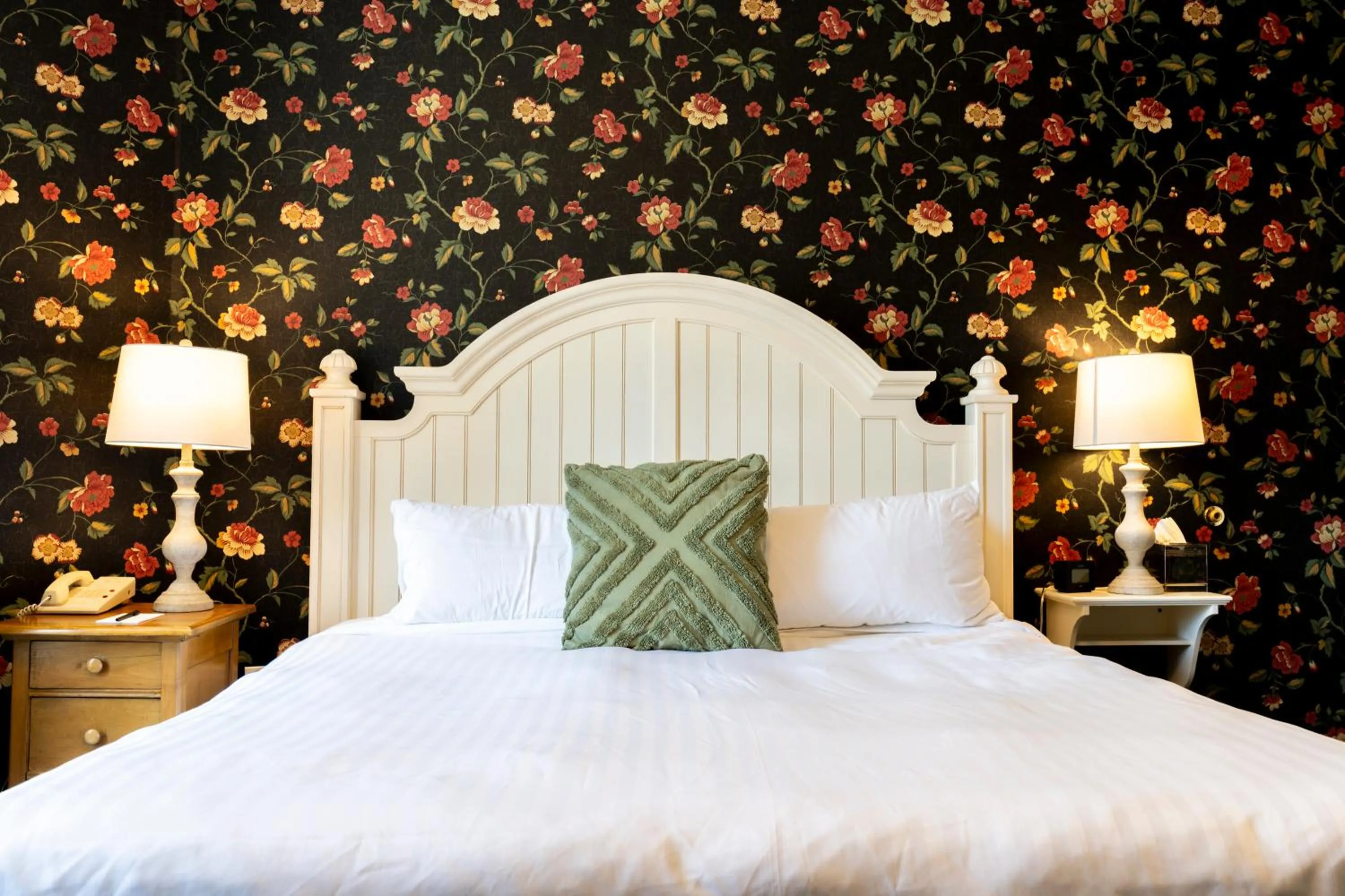 Bed in Inn on Broadway