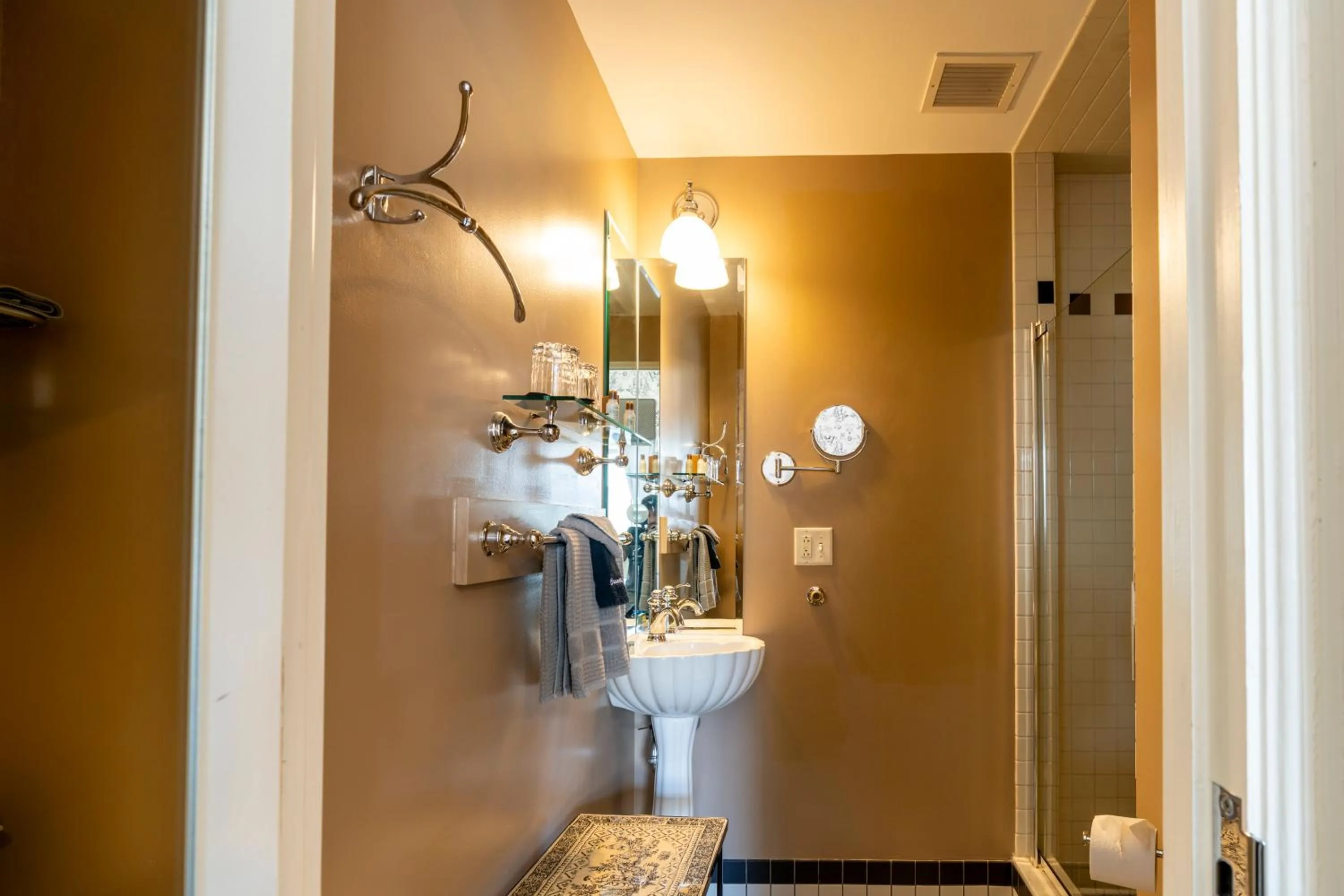 Bathroom in Inn on Broadway