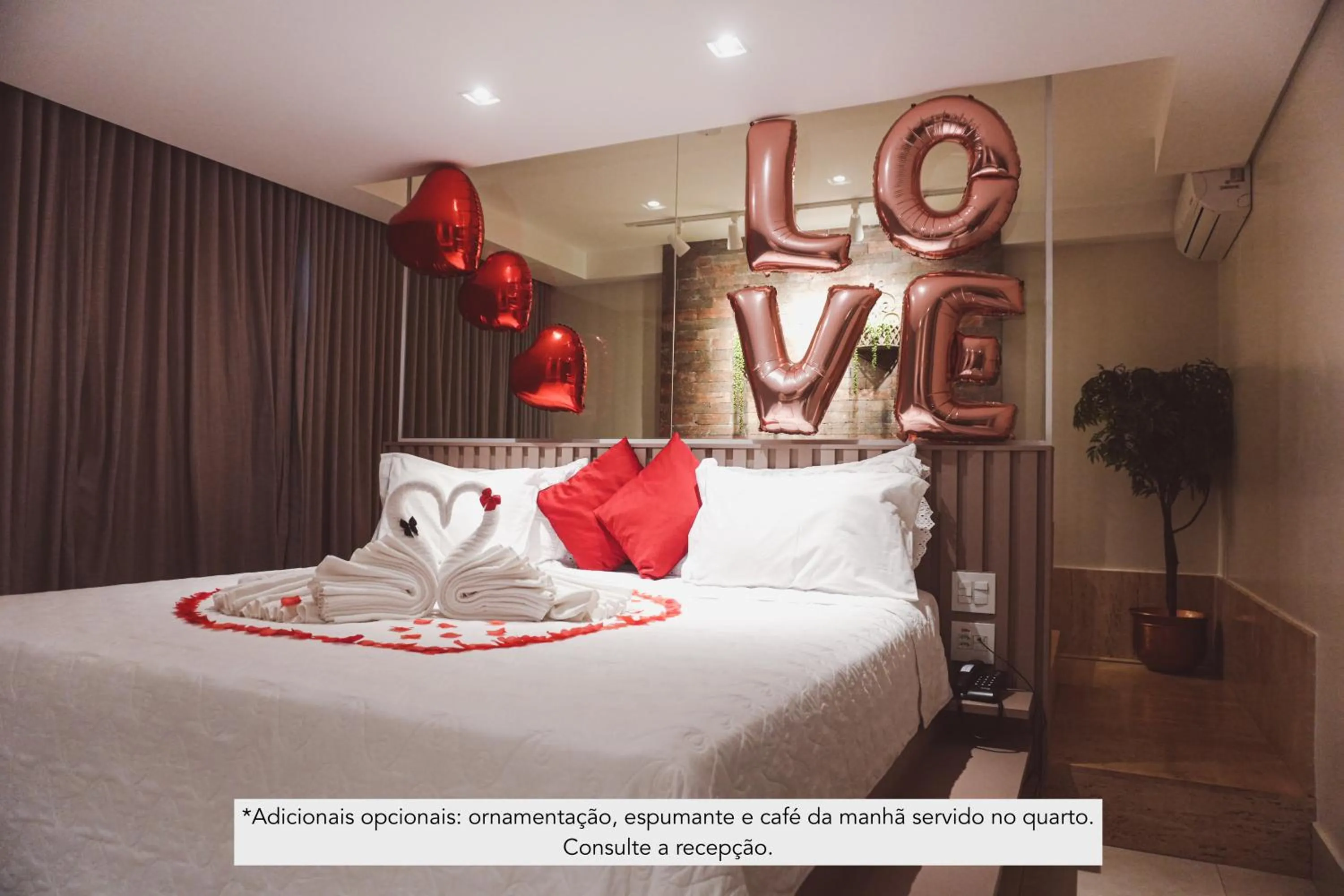 Decorative detail, Bed in Go Inn Catalão