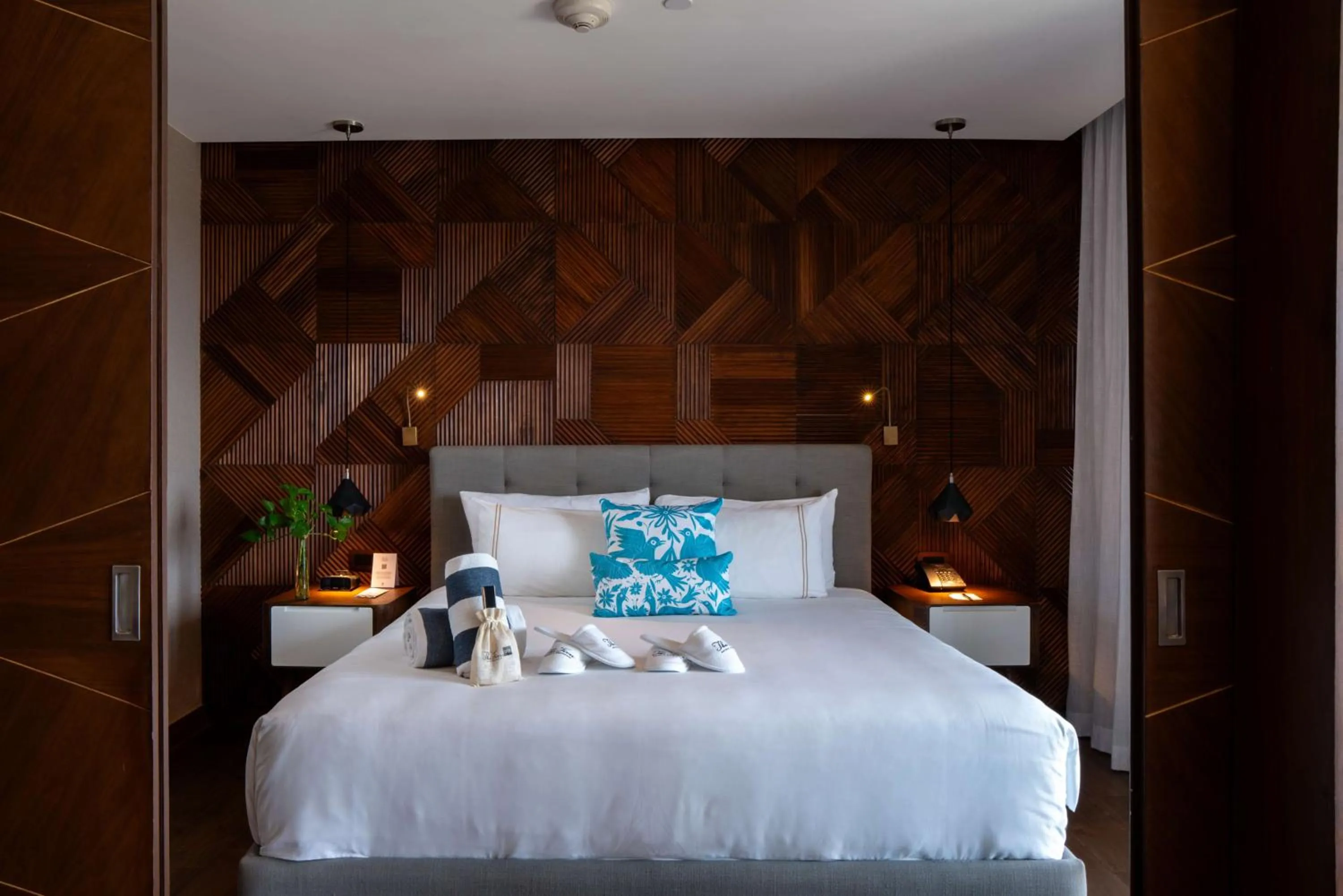 Bed in The Fives Downtown Hotel & Residences, Curio Collection by Hilton