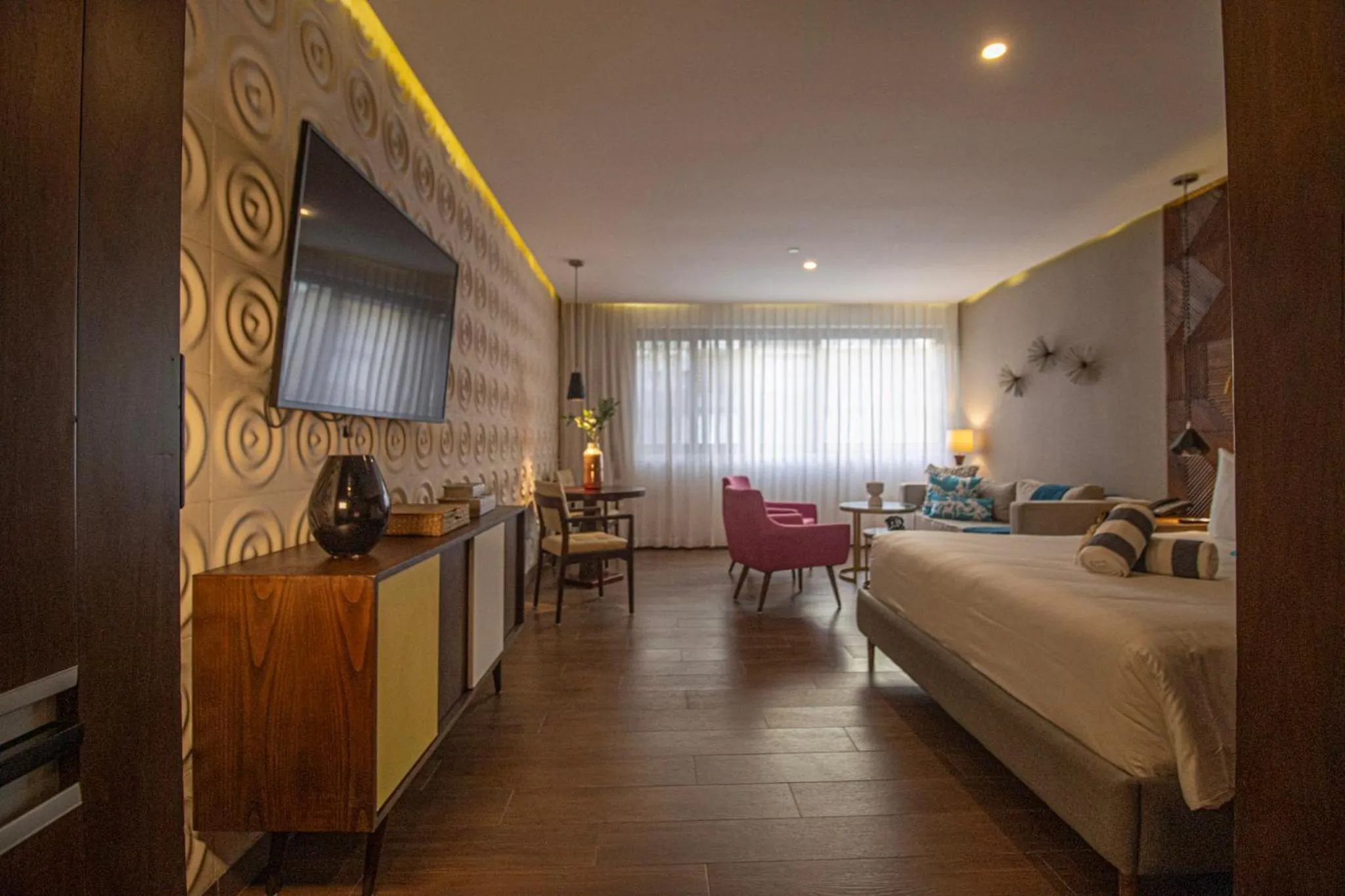 Bed in The Fives Downtown Hotel & Residences, Curio Collection by Hilton