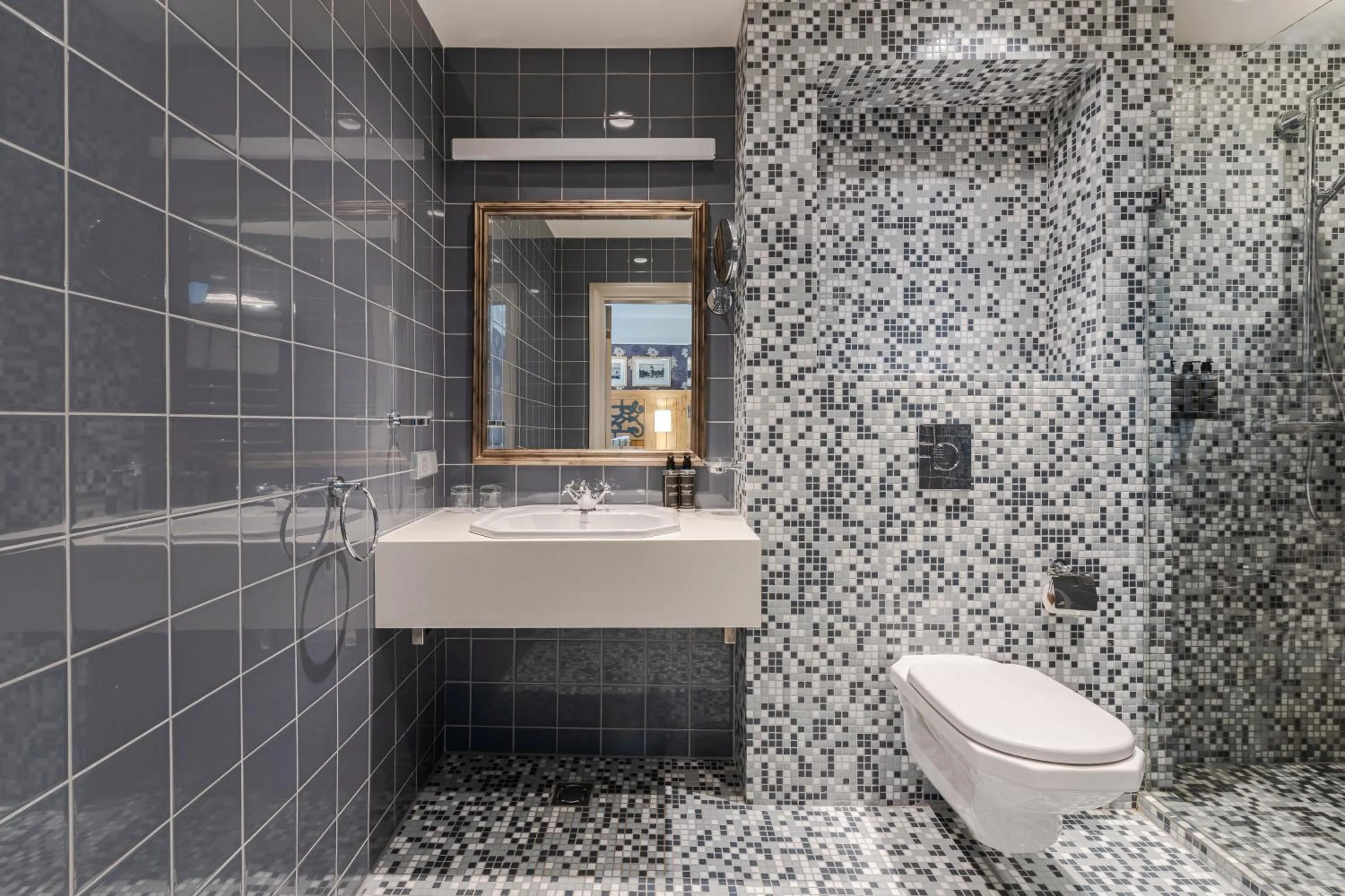 Bathroom in Eurostars Metropole