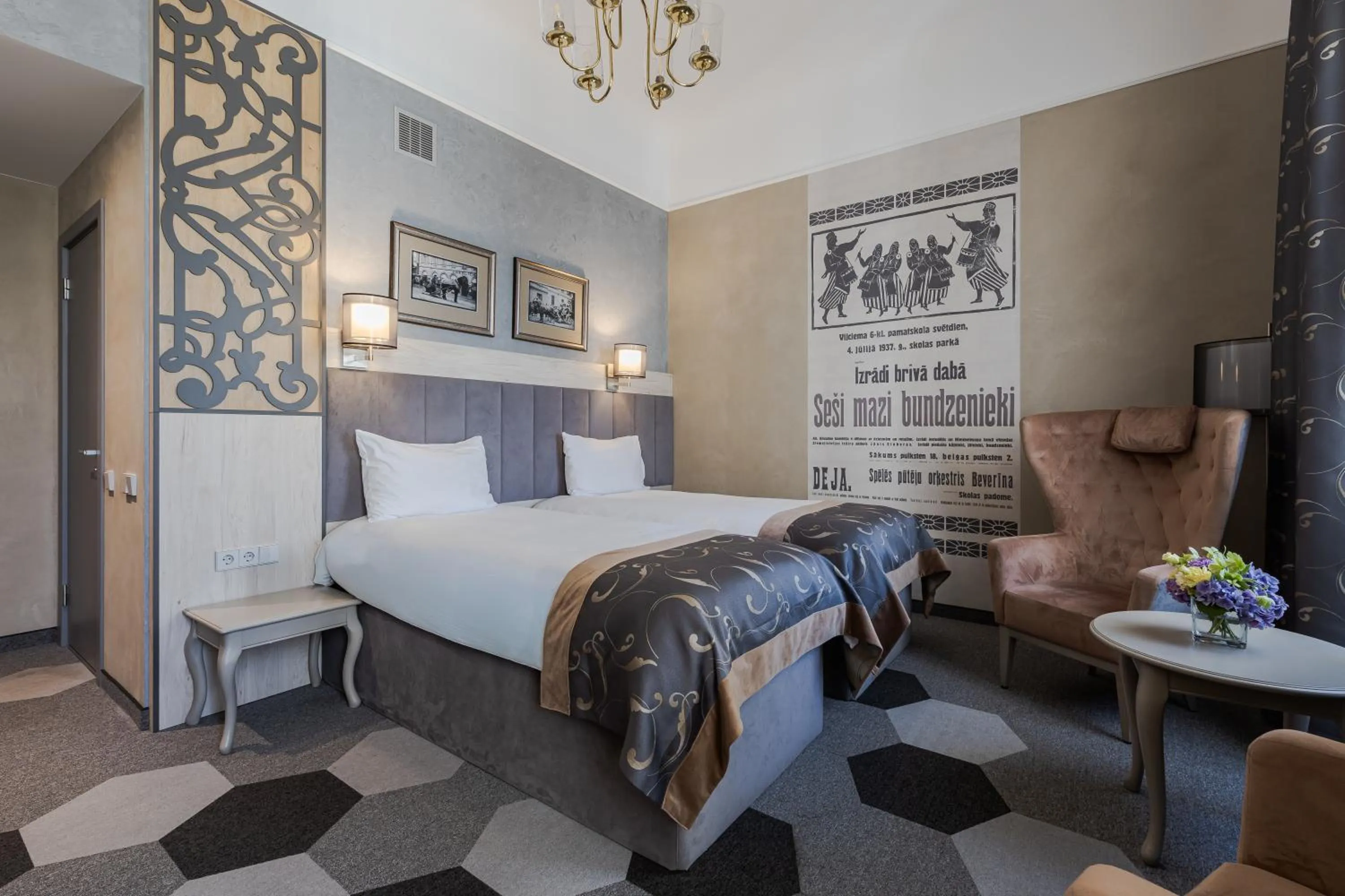 Photo of the whole room, Bed in Eurostars Metropole