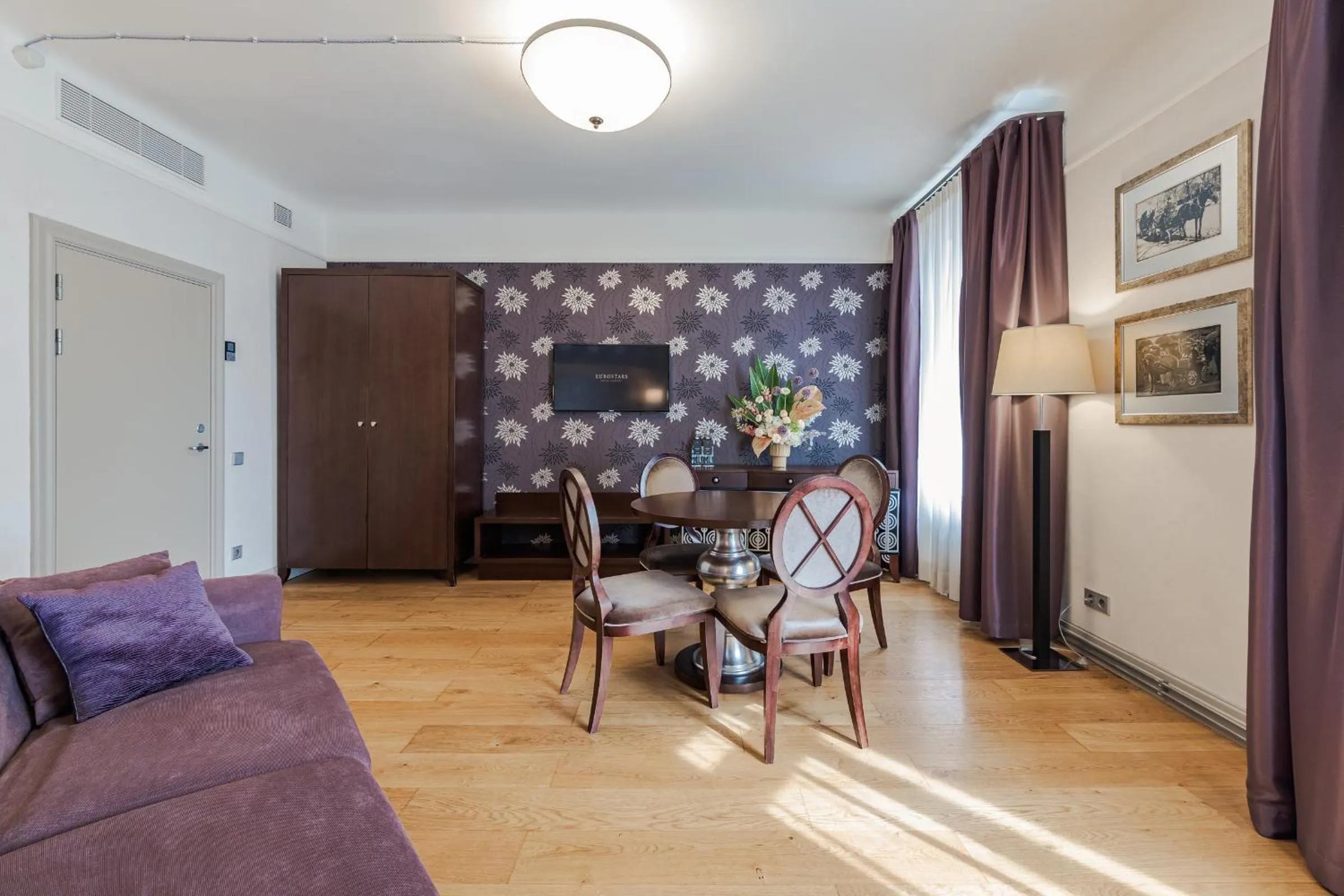 furniture in Eurostars Metropole