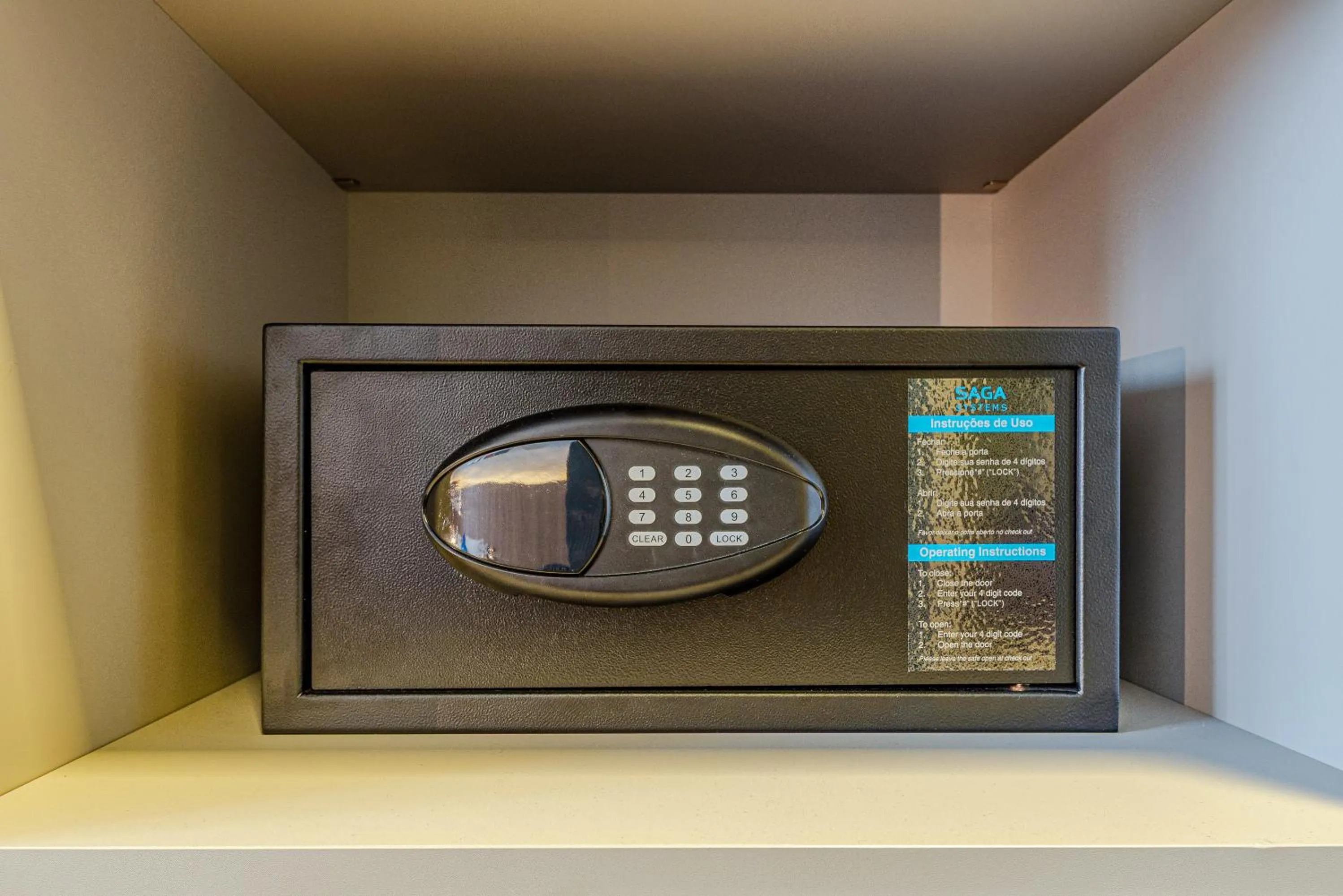 safe in Roomo Transamerica Santos Gonzaga