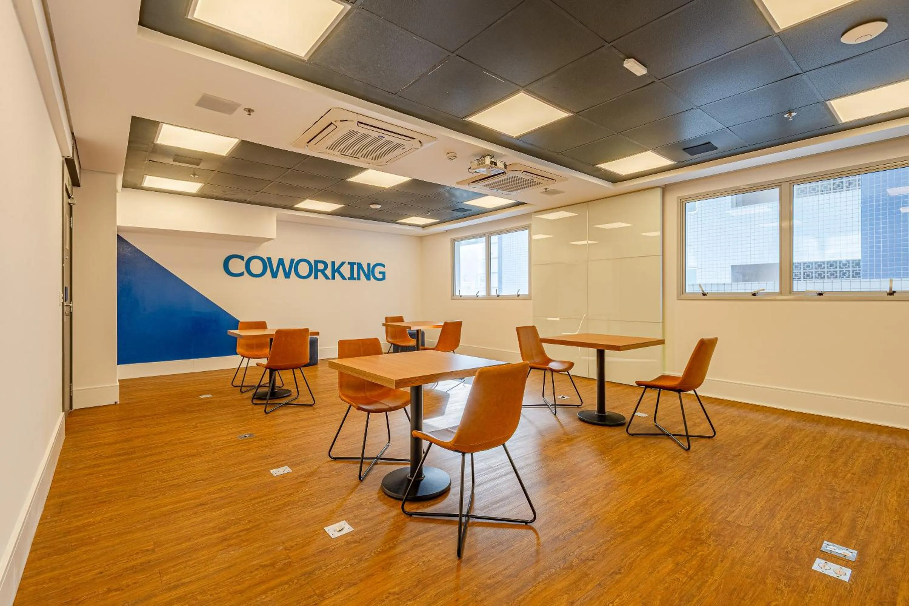 Business facilities in Roomo Transamerica Santos Gonzaga